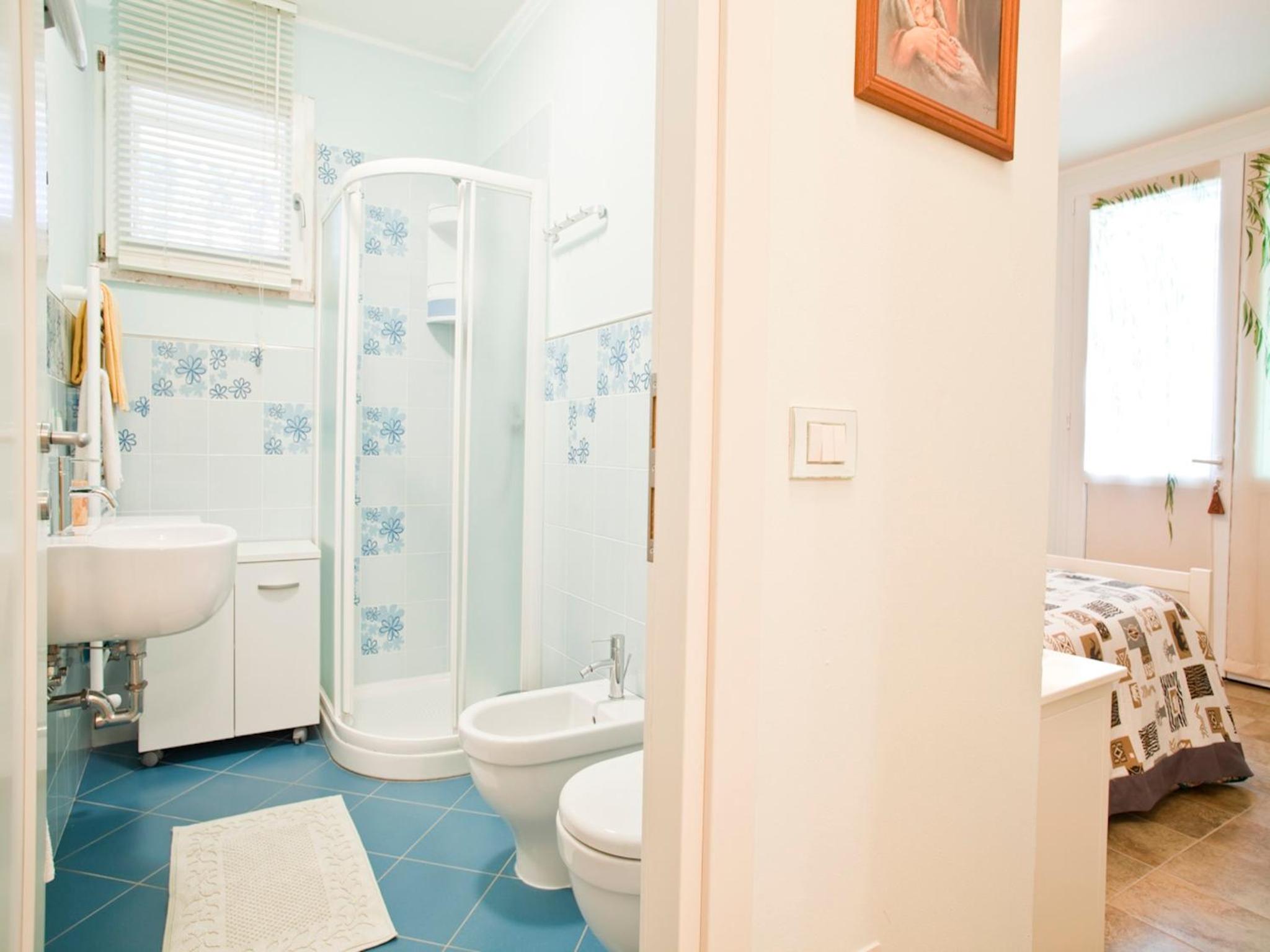Double Room with Private Bathroom photo 3