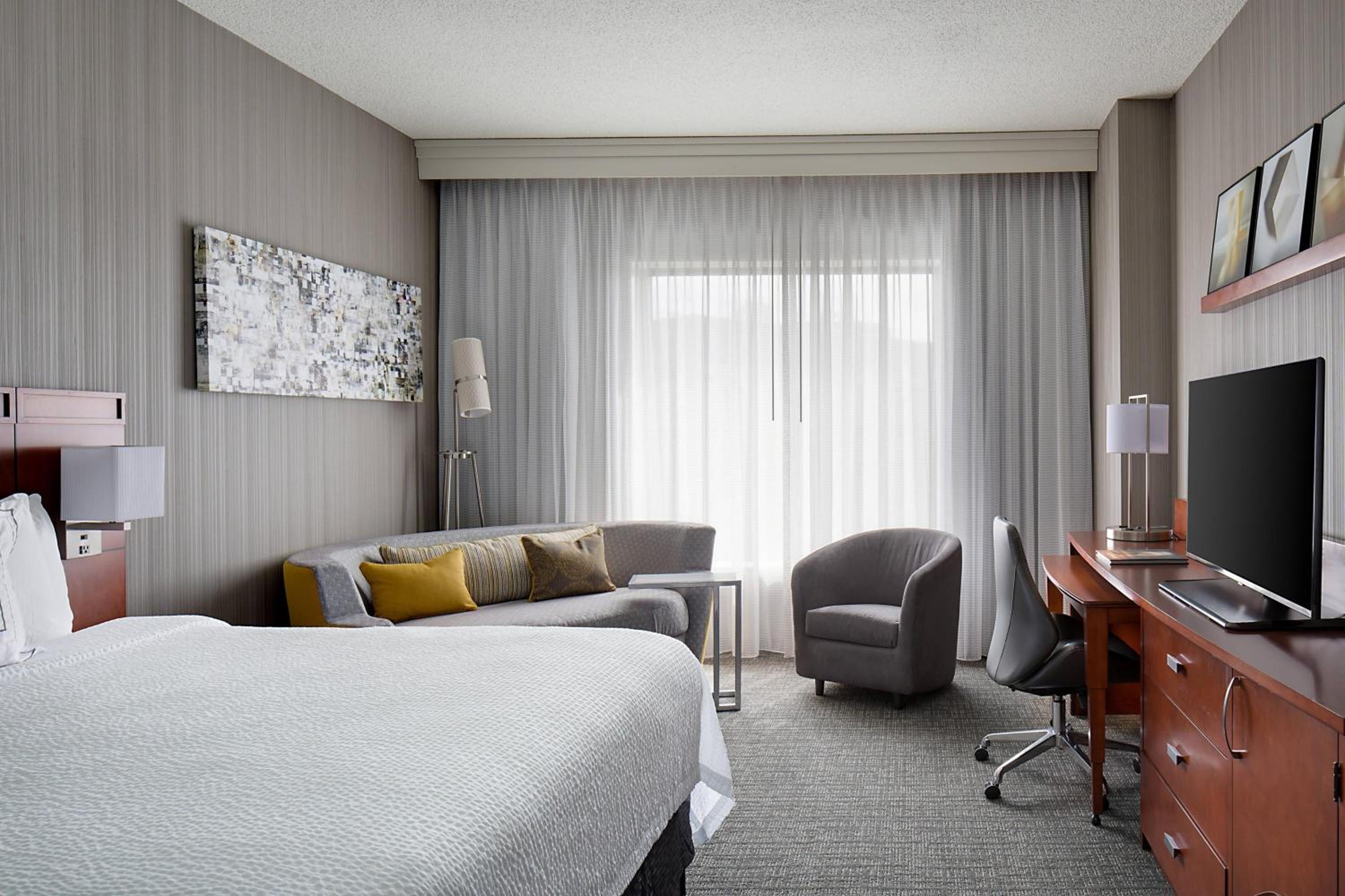 King Room with Roll-In Shower and Sofa Bed - Mobility Access/Hearing Accessible