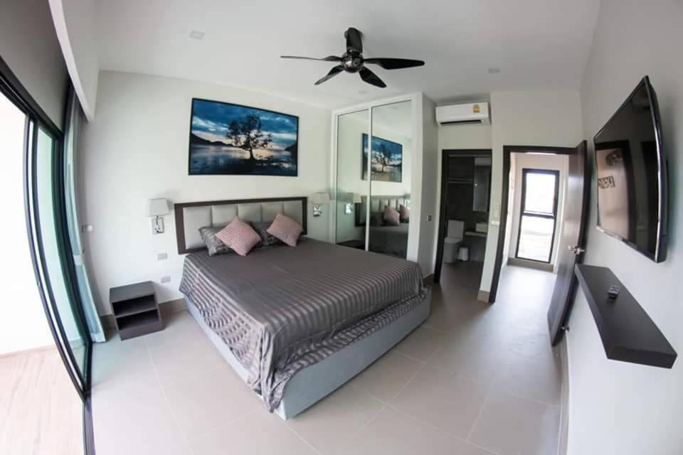 Villa with Private Pool - Photo 5