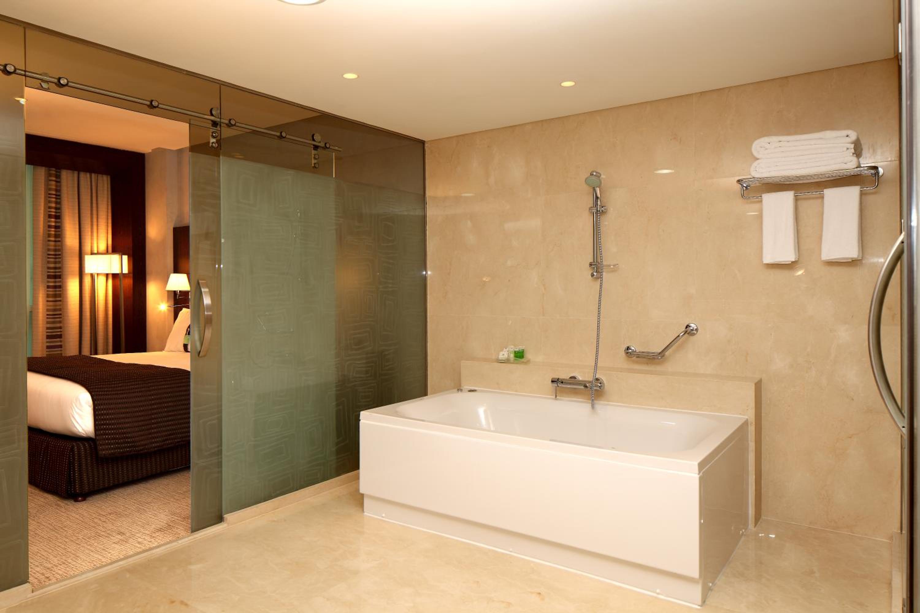 King Suite - Photo 4
