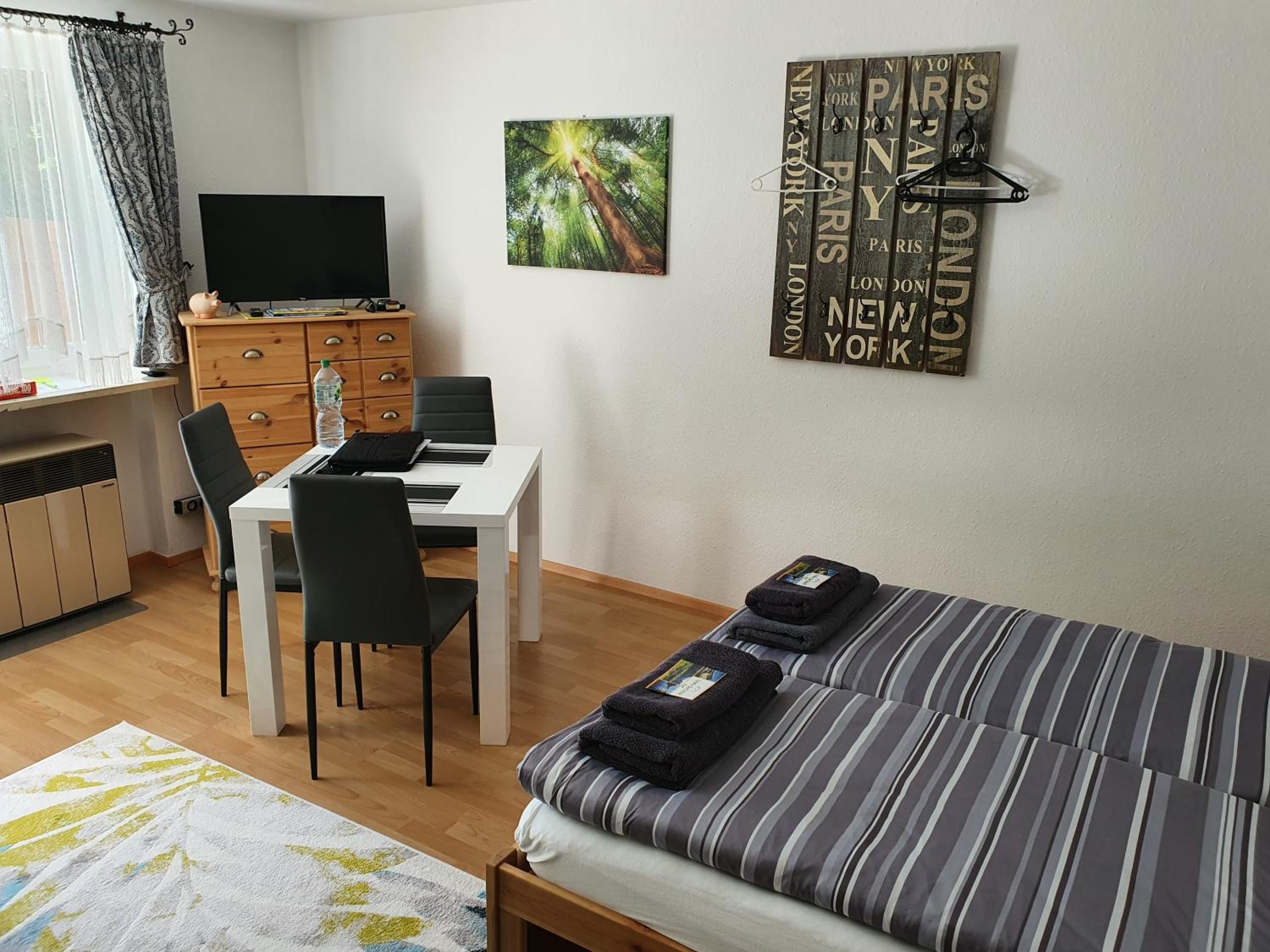 One-Bedroom Apartment photo 2
