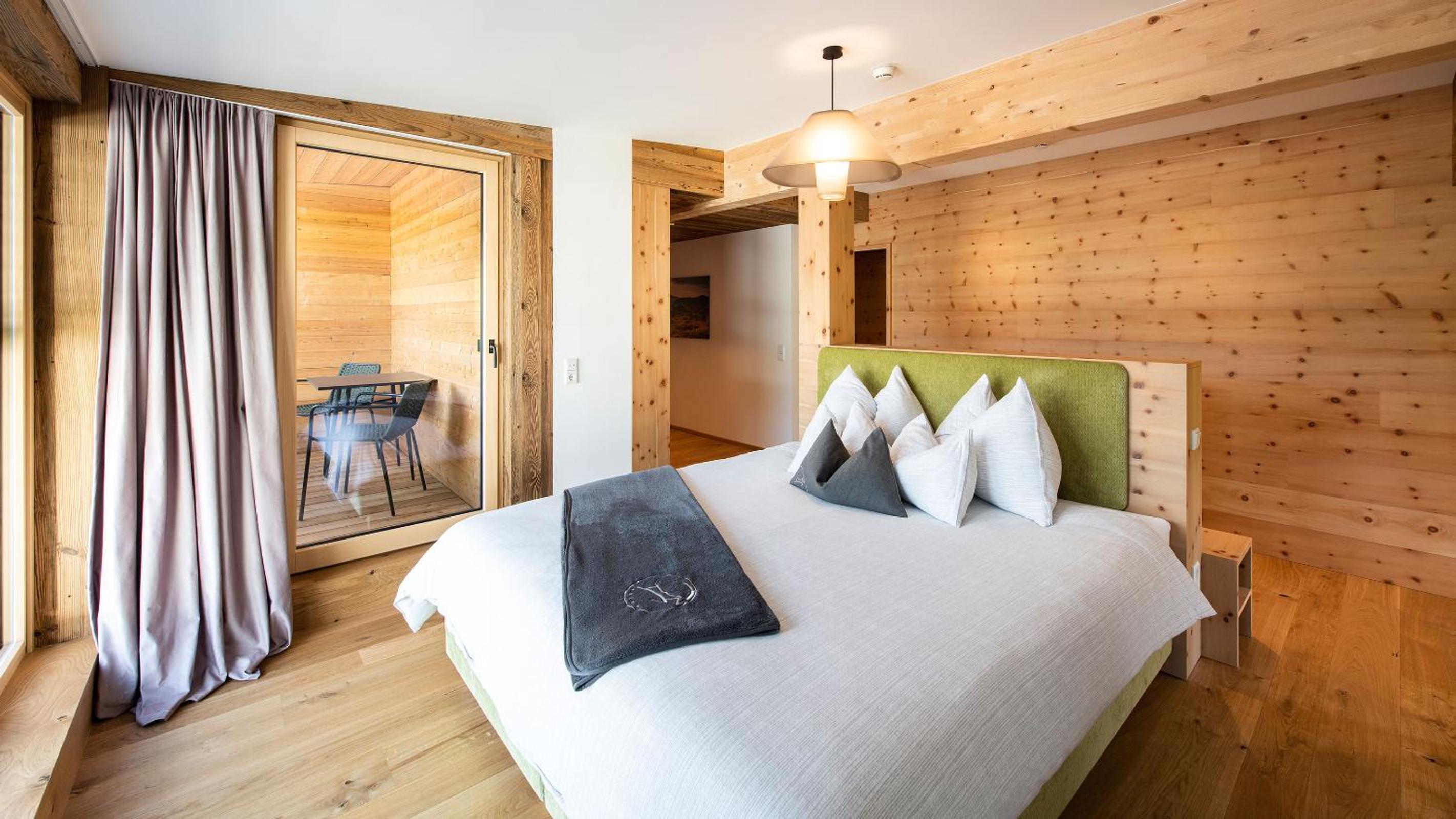 Junior Suite with Balcony photo 1