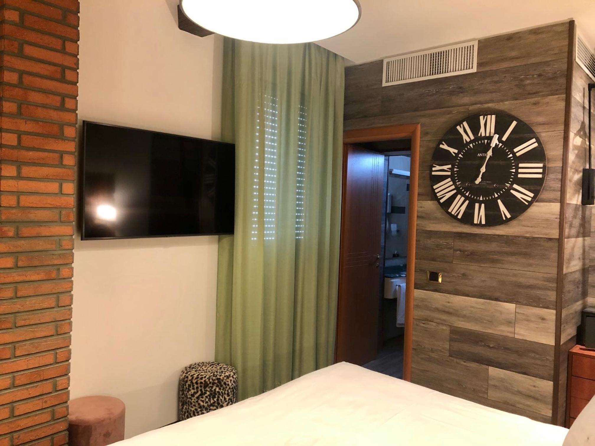 Comfort King Room with Balcony - Annex - Photo 11