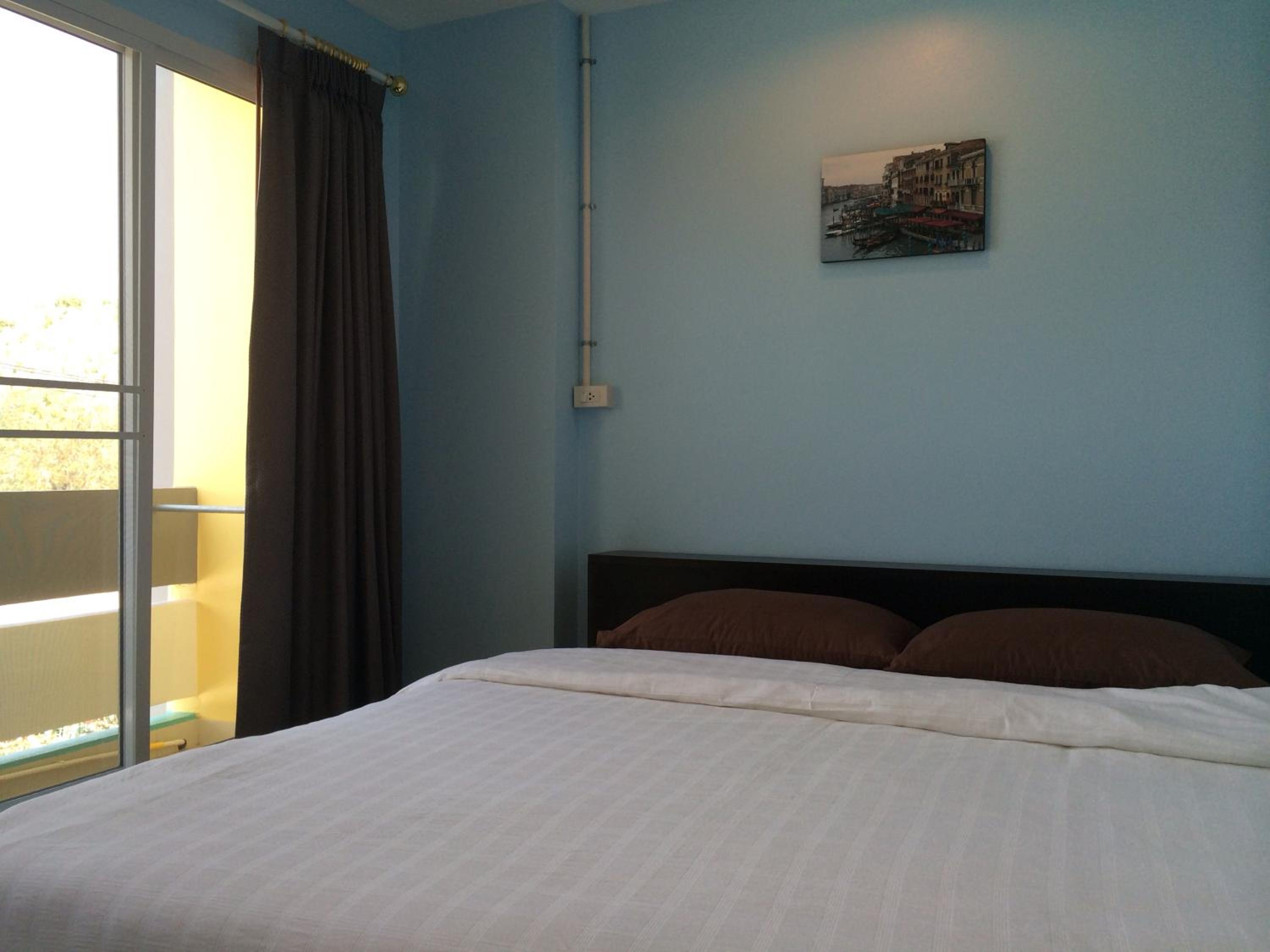 Standard Double or Twin Room photo 3