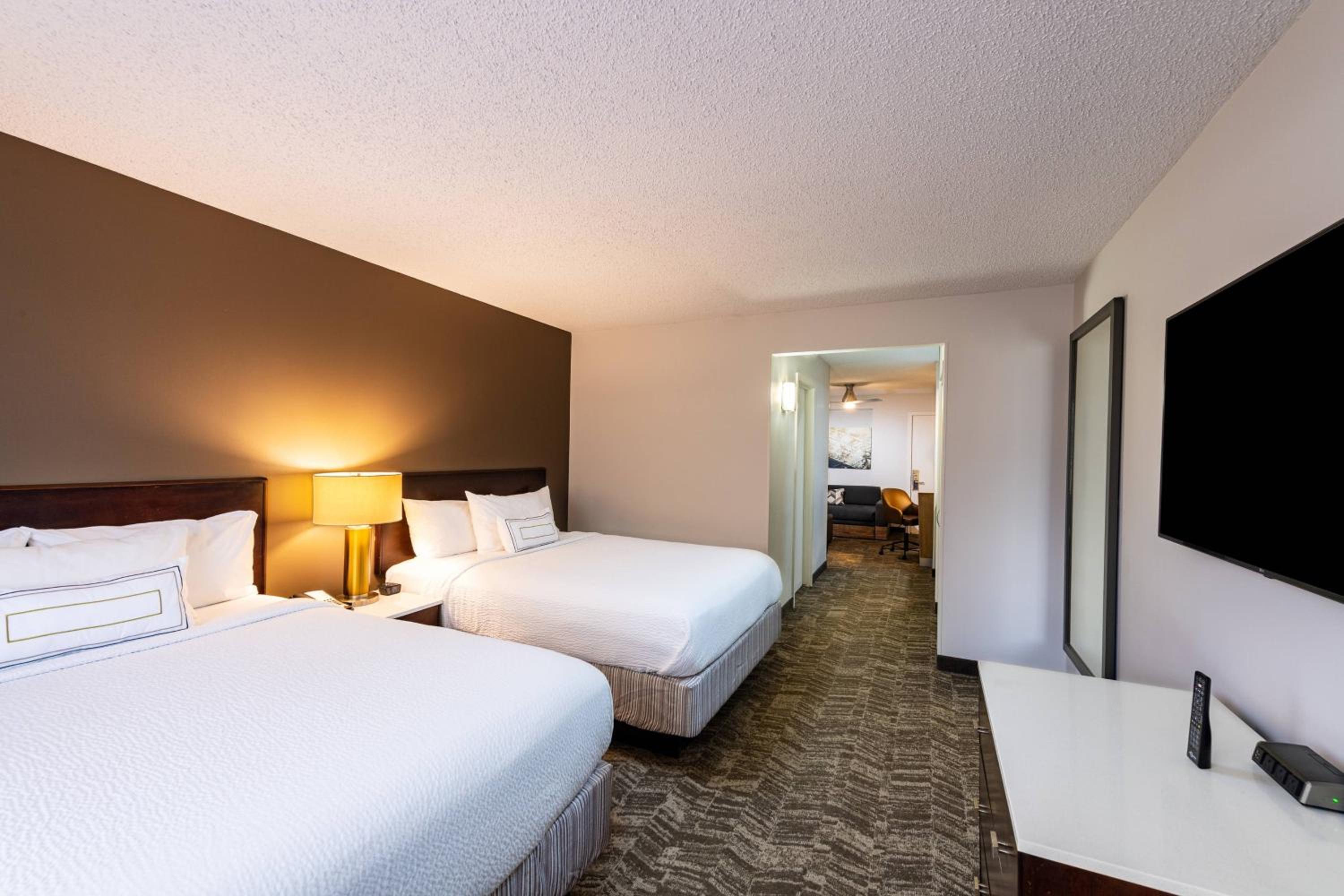 Queen Suite with Two Queen Beds, Roll-In Shower and Trundle Sofa - Mobility Access/Hearing Accessible
