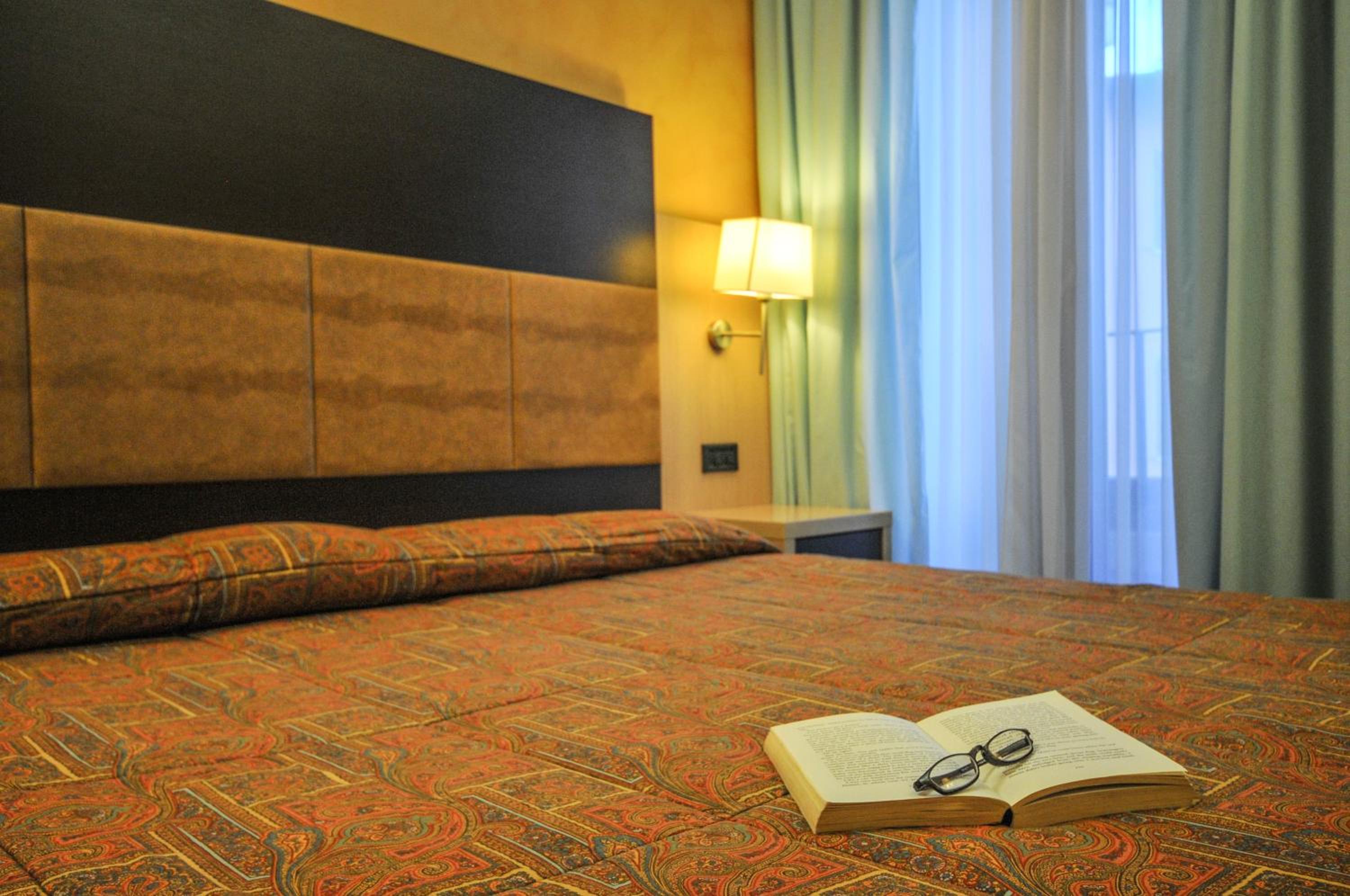 Double Room - Photo 8