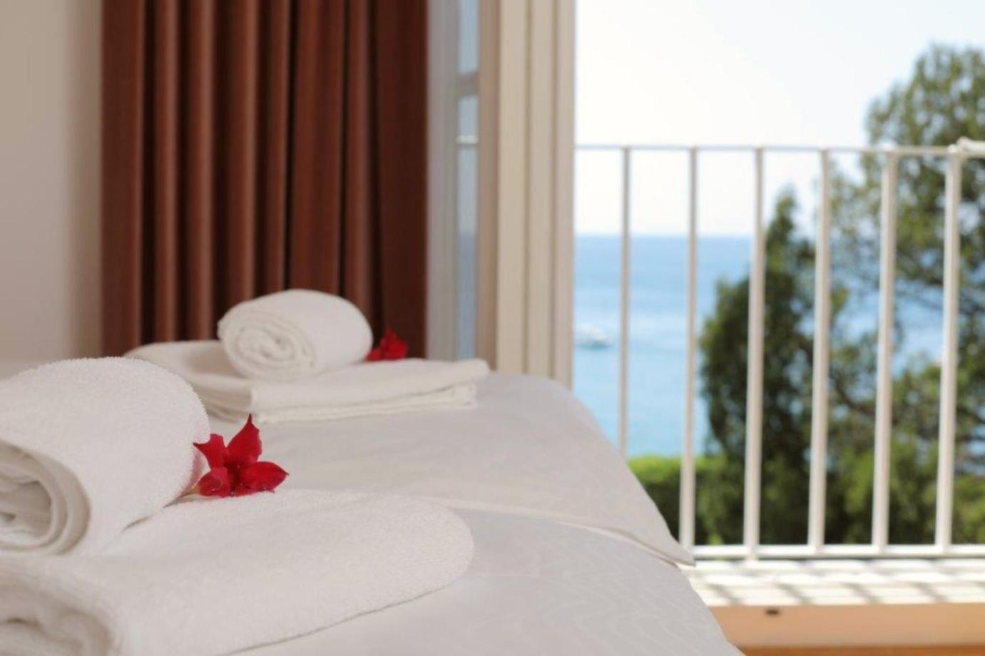Double Room with Sea View photo 2