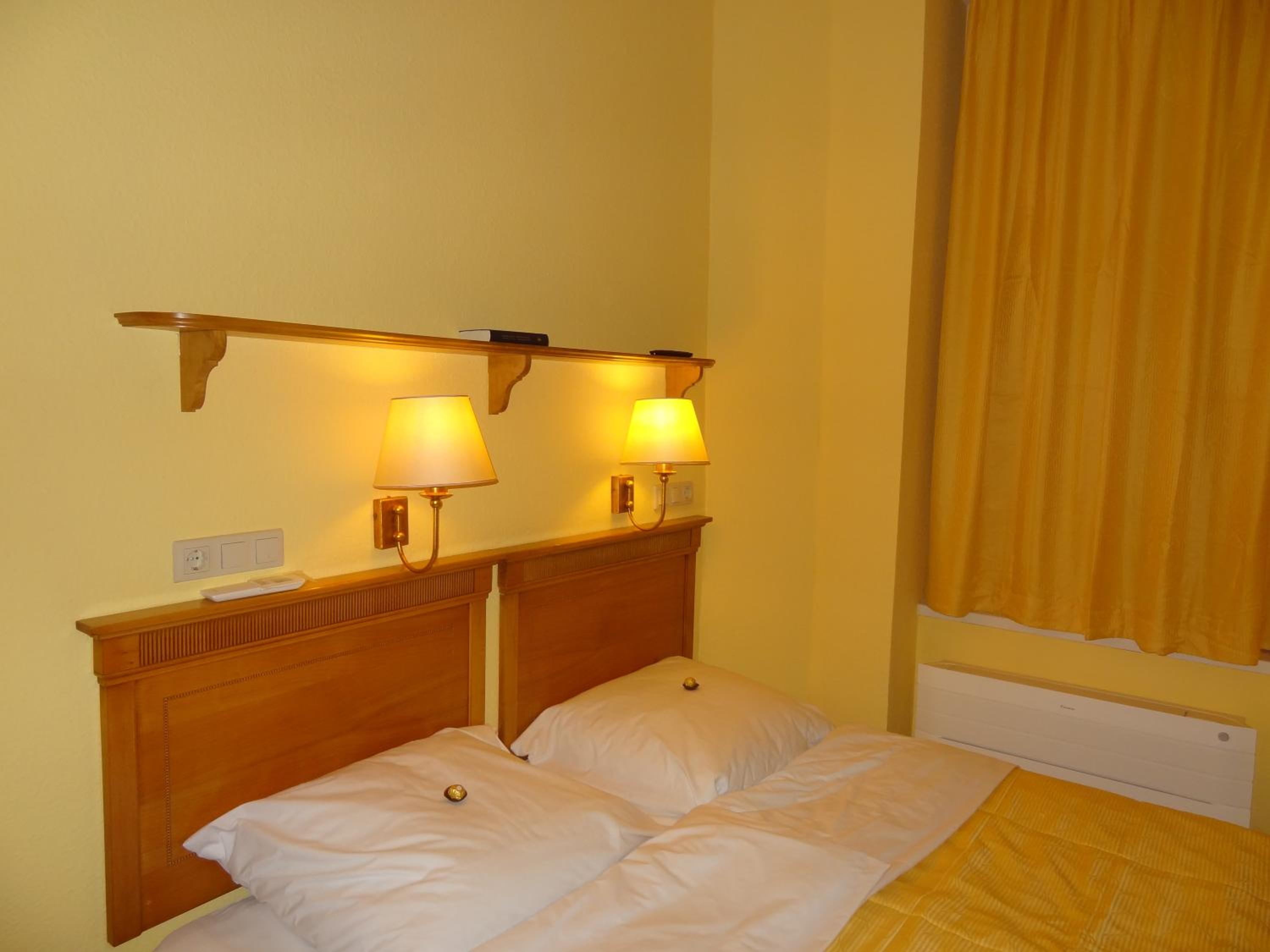 One-Bedroom Apartment - Photo 15