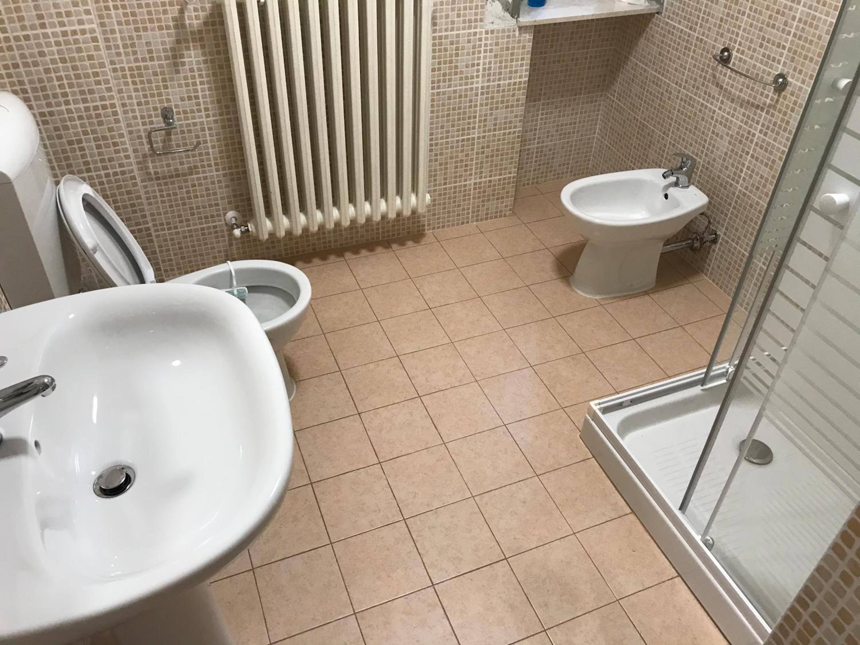 Triple Room with Private Bathroom - Photo 9