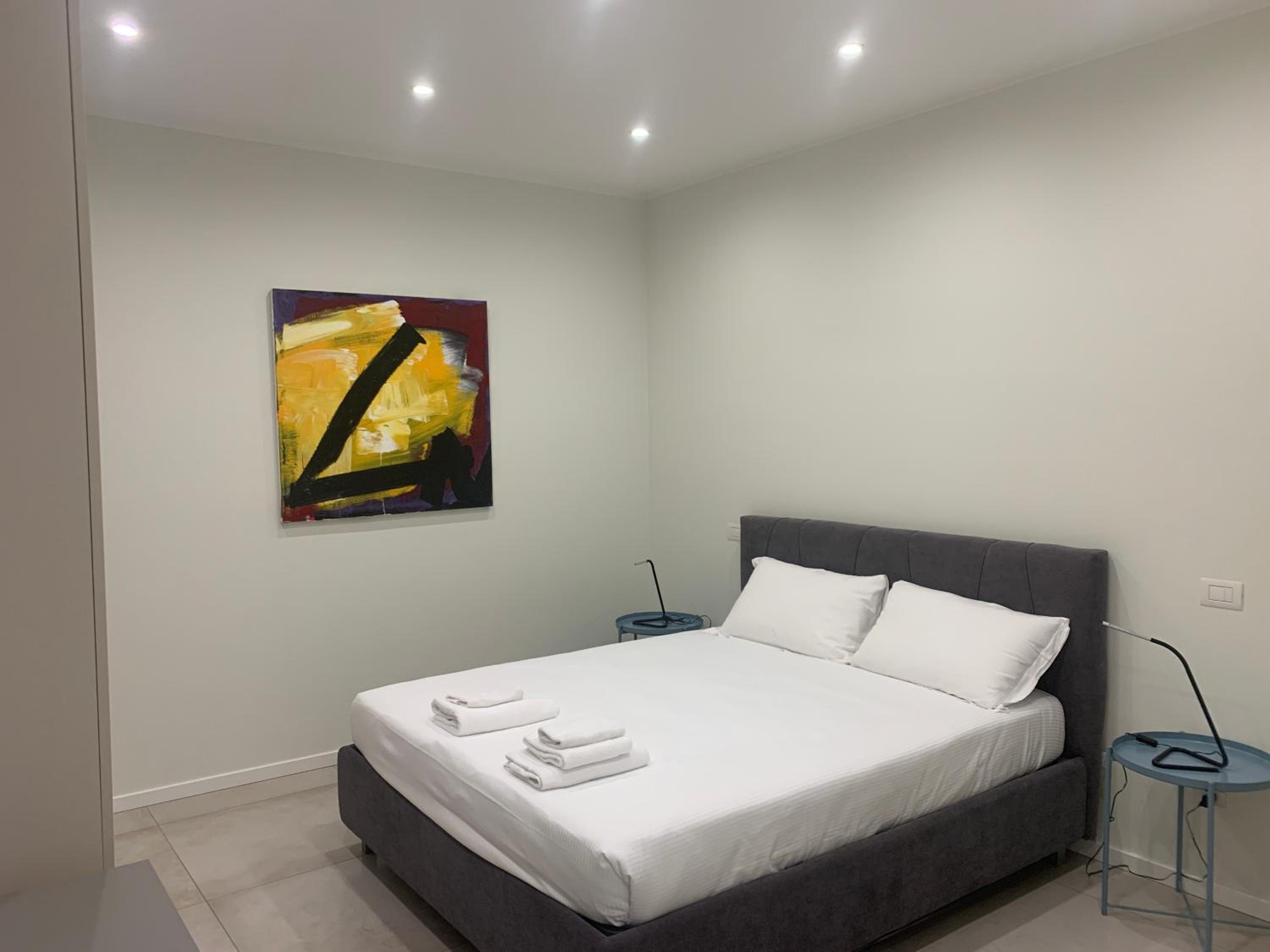 Studio Apartment photo 2