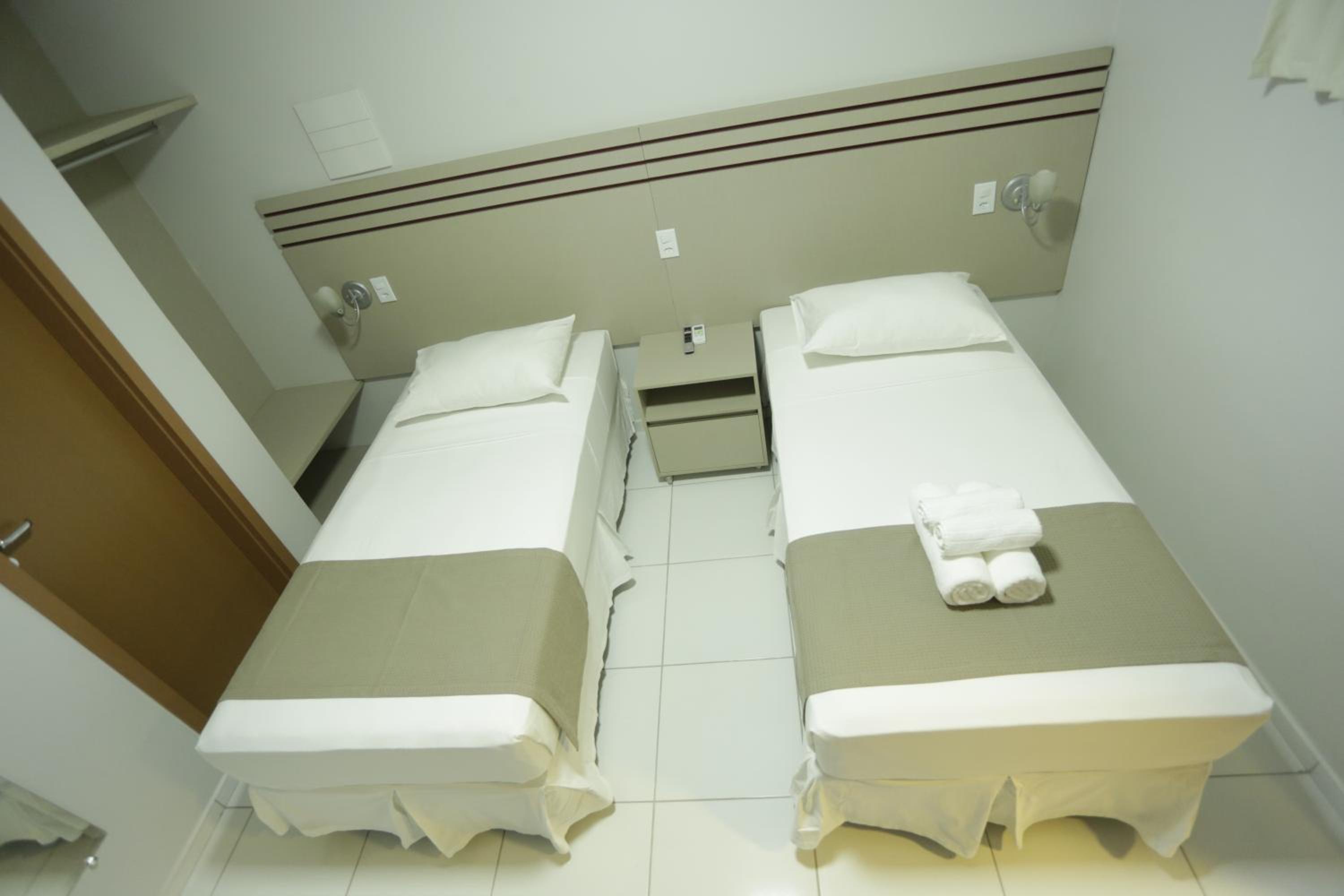 Standard Twin Room photo 2