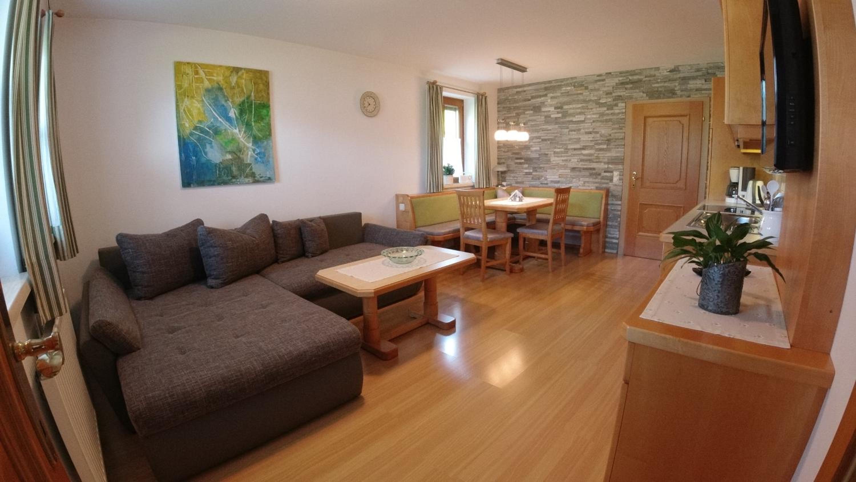 One-Bedroom Apartment with Terrace photo 1