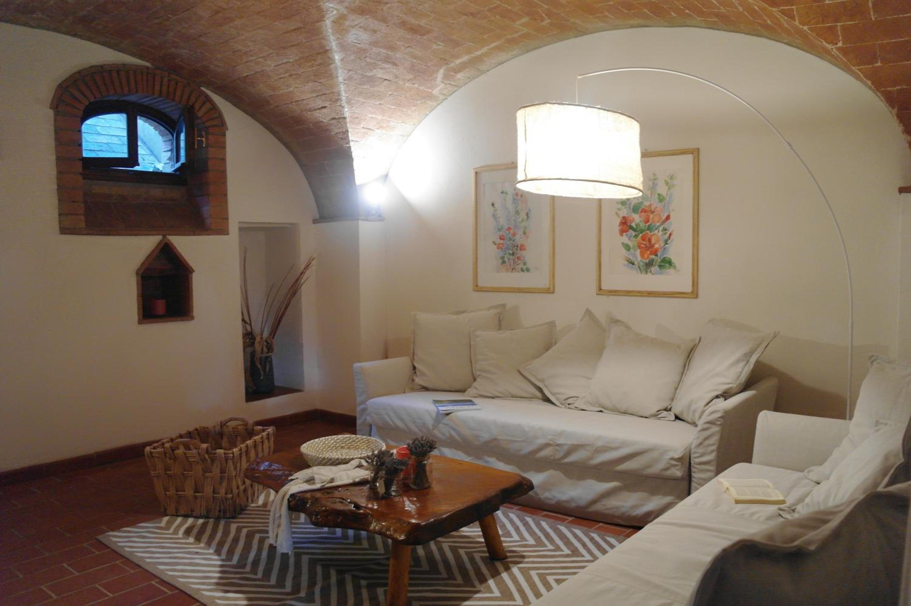 Three-Bedroom Apartment photo 1