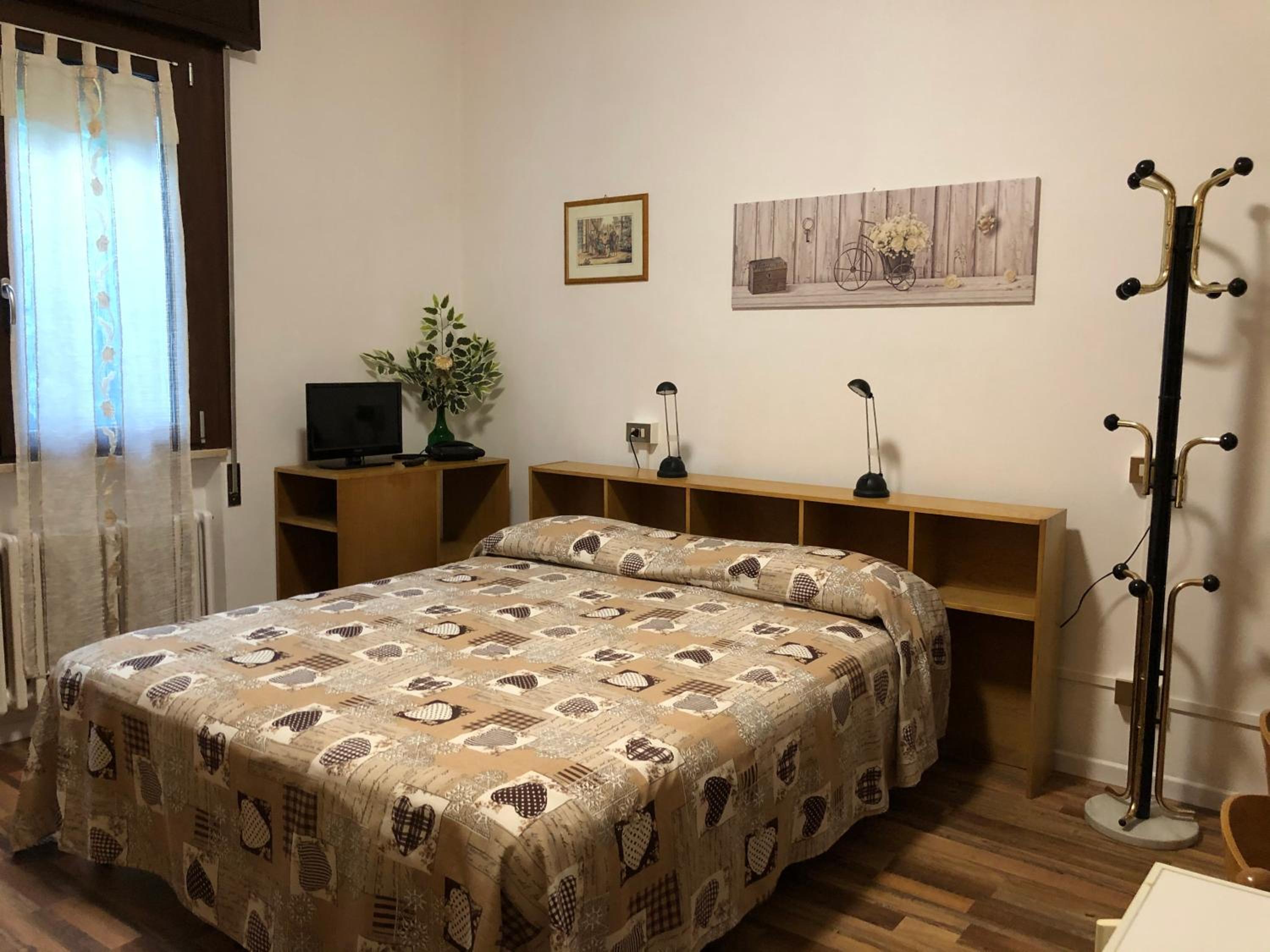 Triple Room with Private Bathroom photo 3