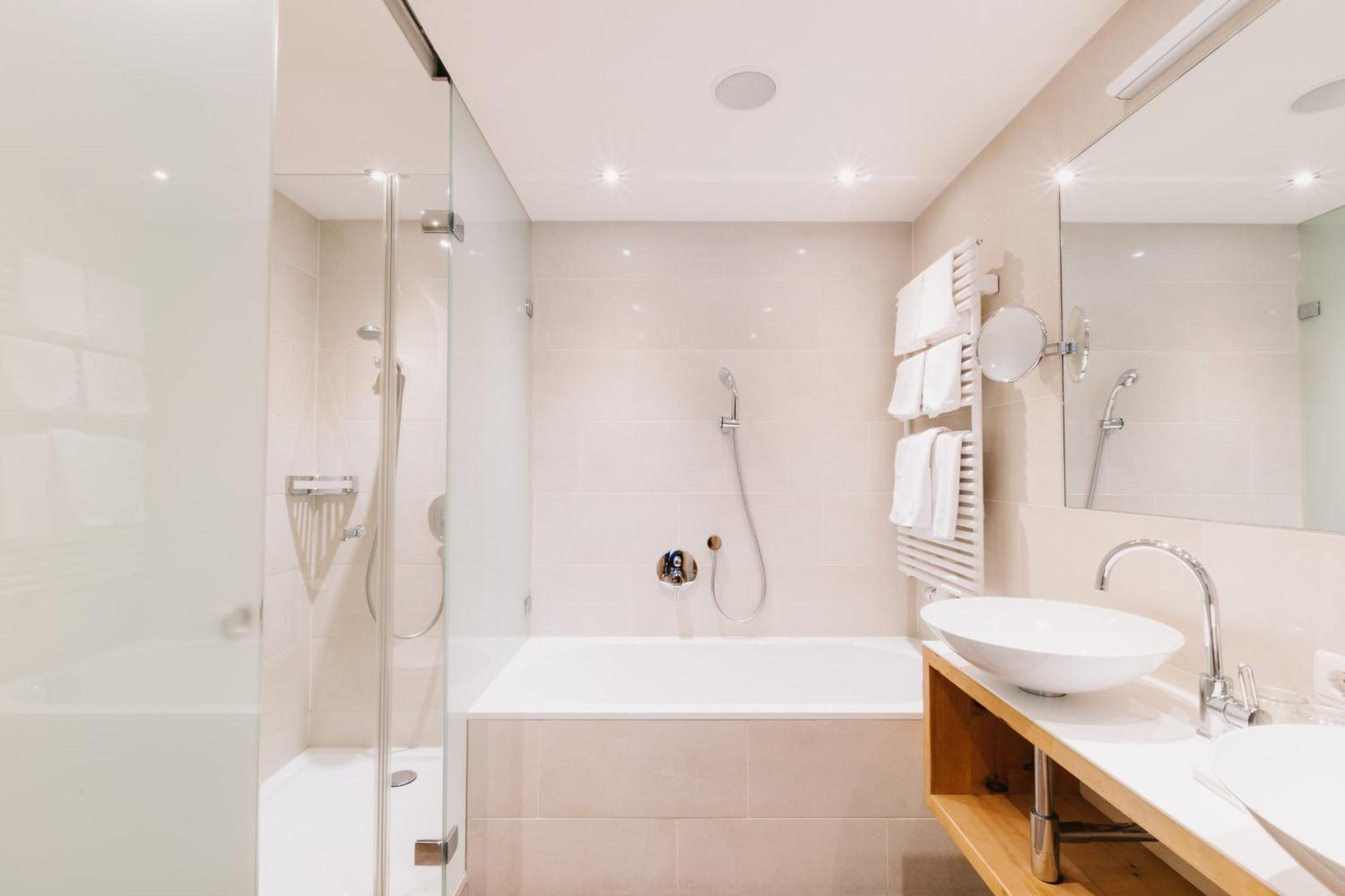 Junior Suite - Photo 12