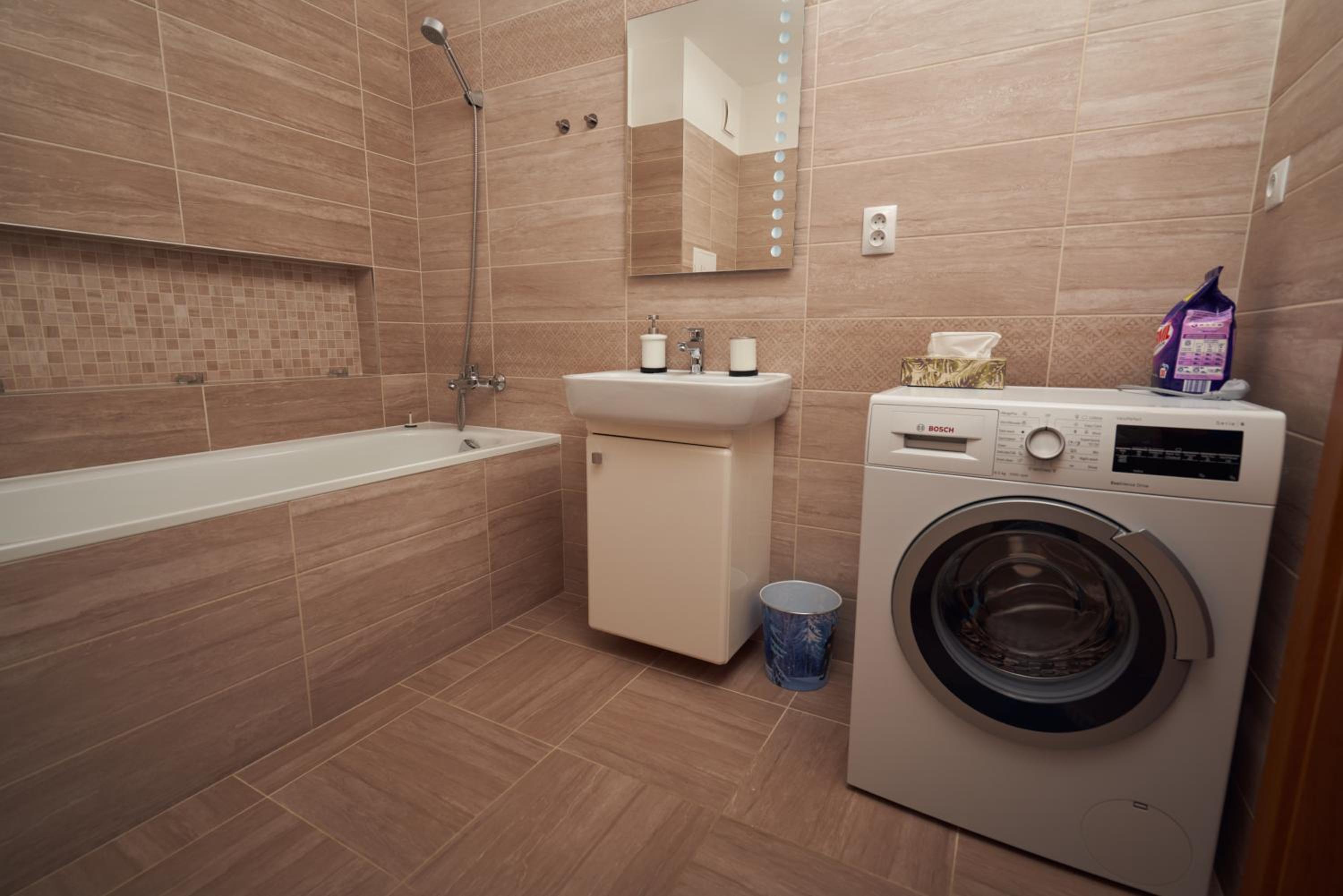 One-Bedroom Apartment - Photo 27