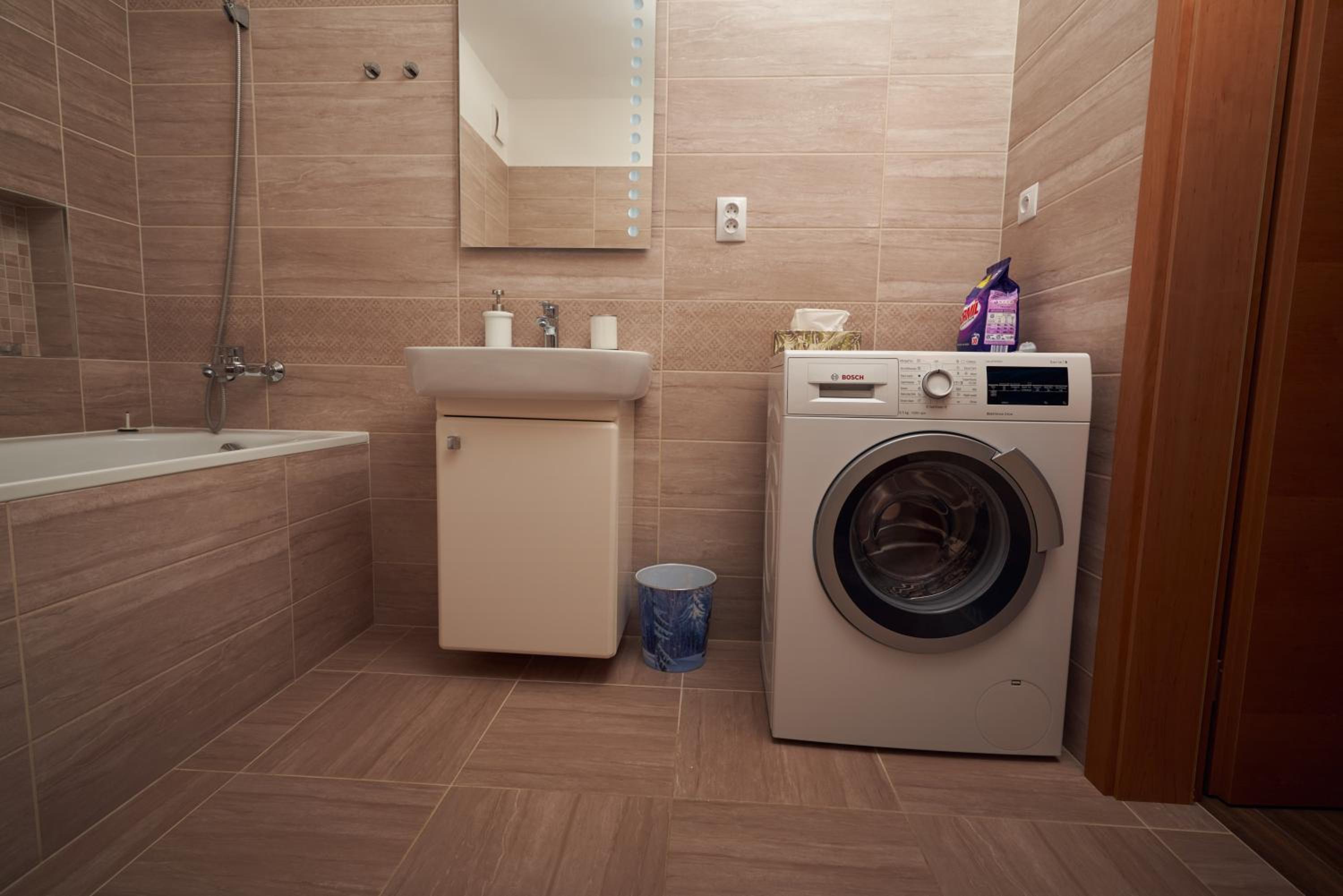 One-Bedroom Apartment - Photo 26