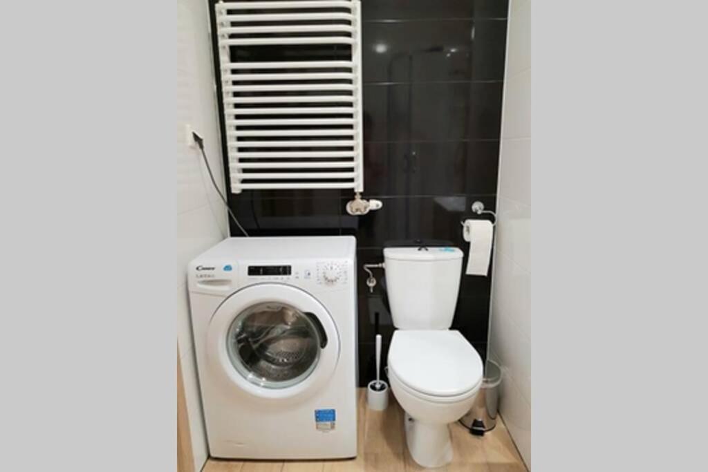 Studio Apartment - Photo 4