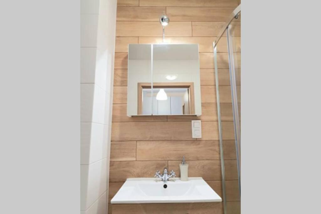 Studio Apartment - Photo 7
