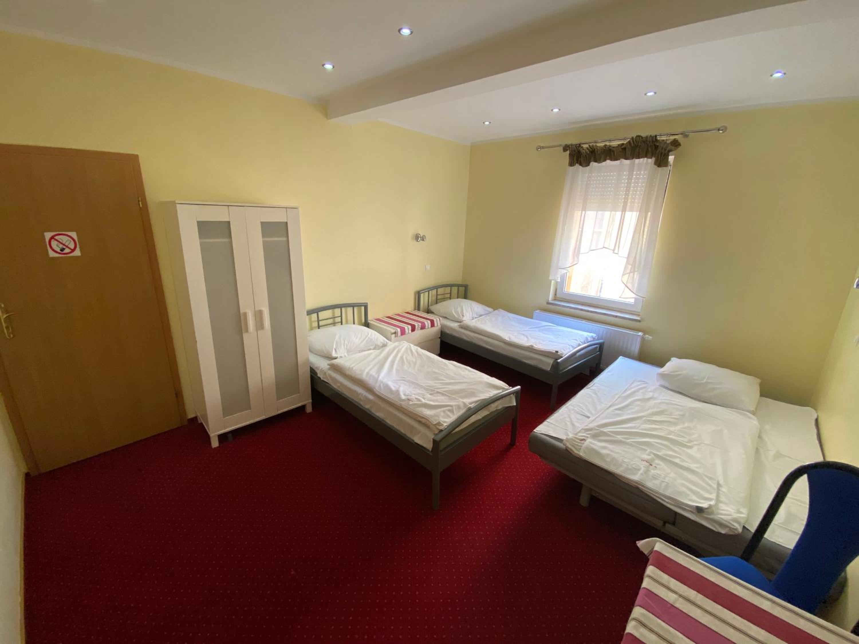 Large Double Room photo 1