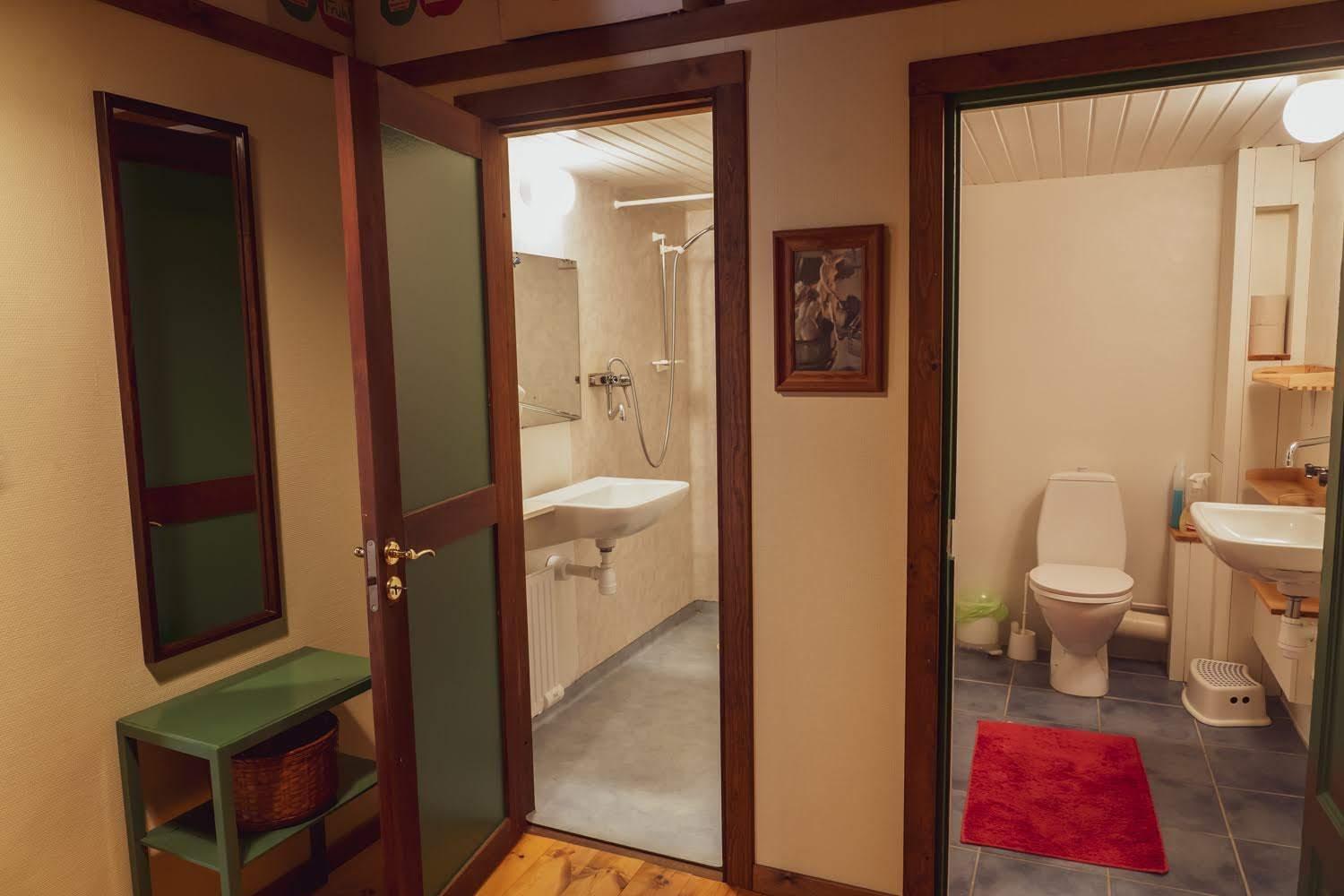 Three-Bedroom Apartment - Photo 3