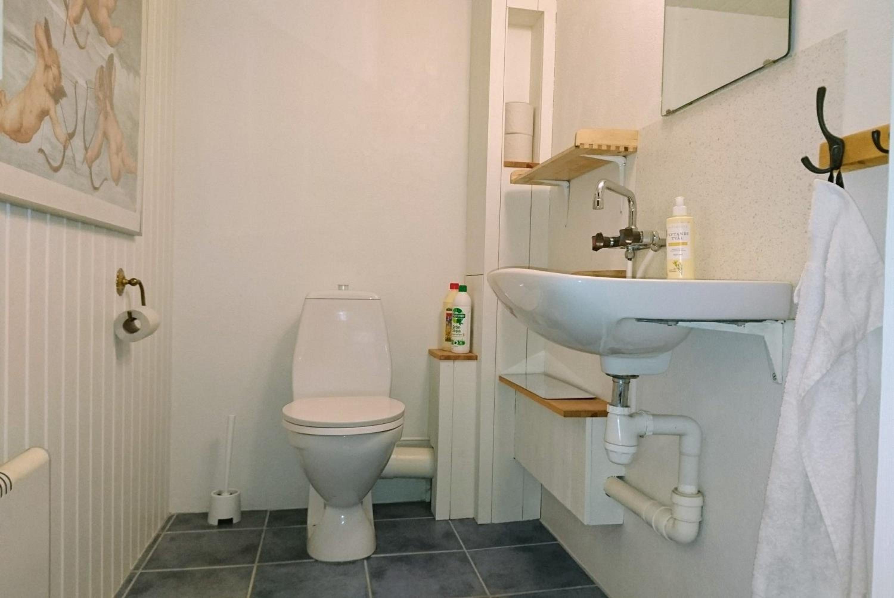 Three-Bedroom Apartment - Photo 2