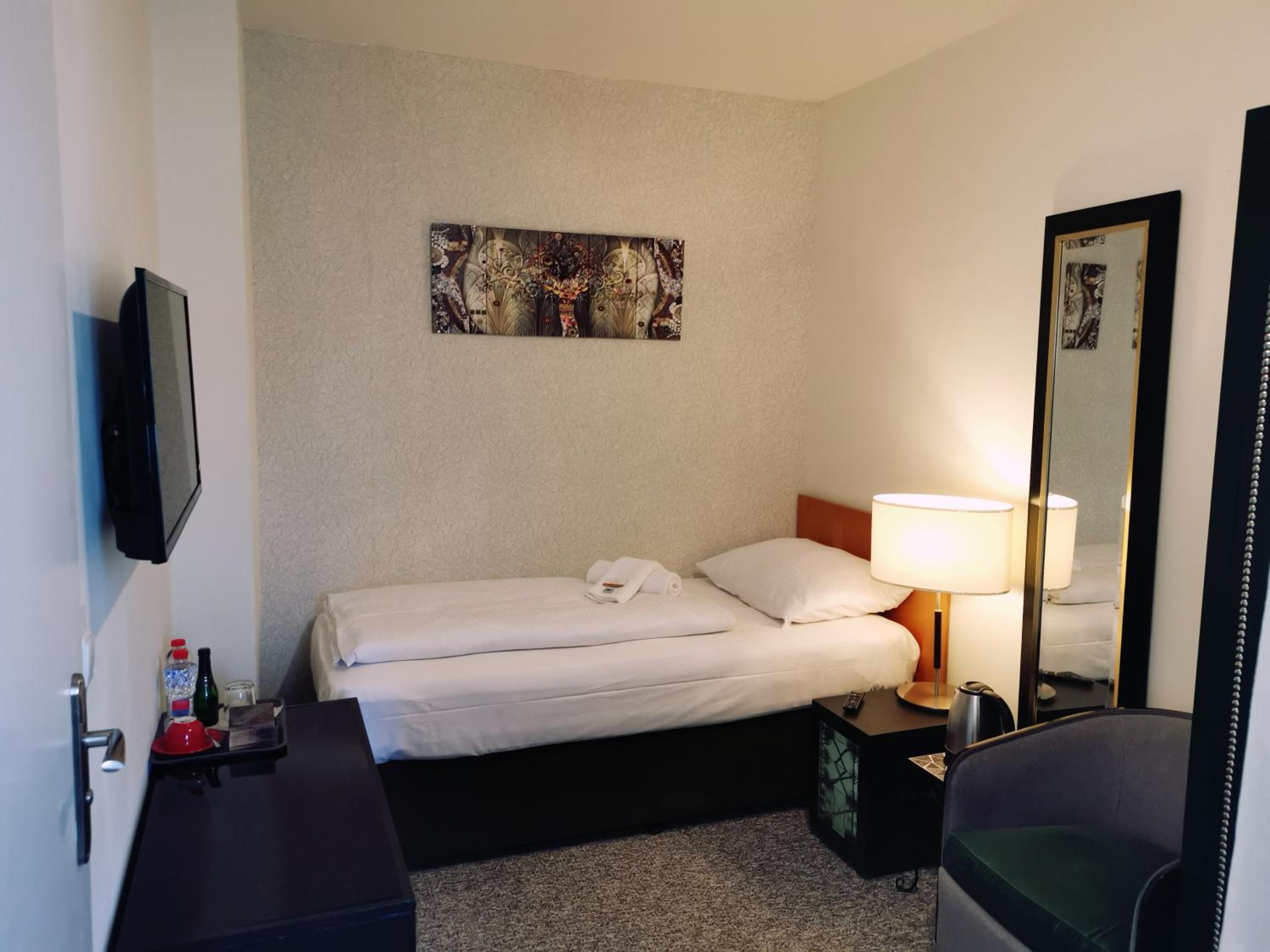 Single Room photo 1