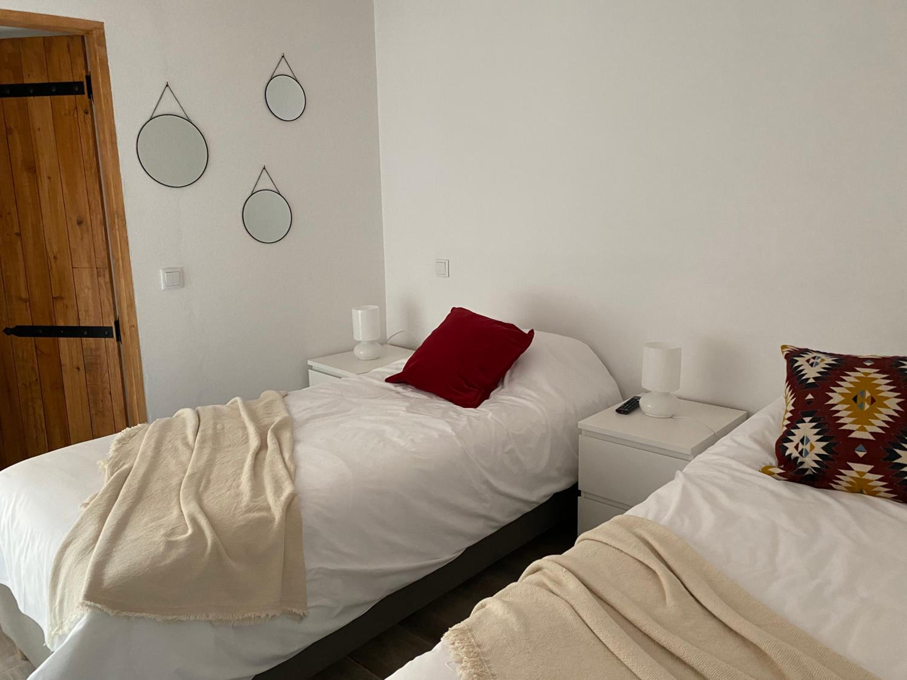 Double Room with Private Bathroom - Photo 1