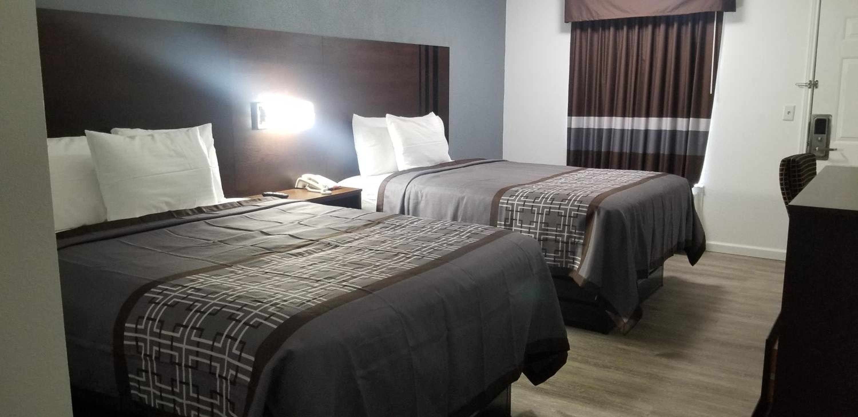 Queen Room - Photo 8