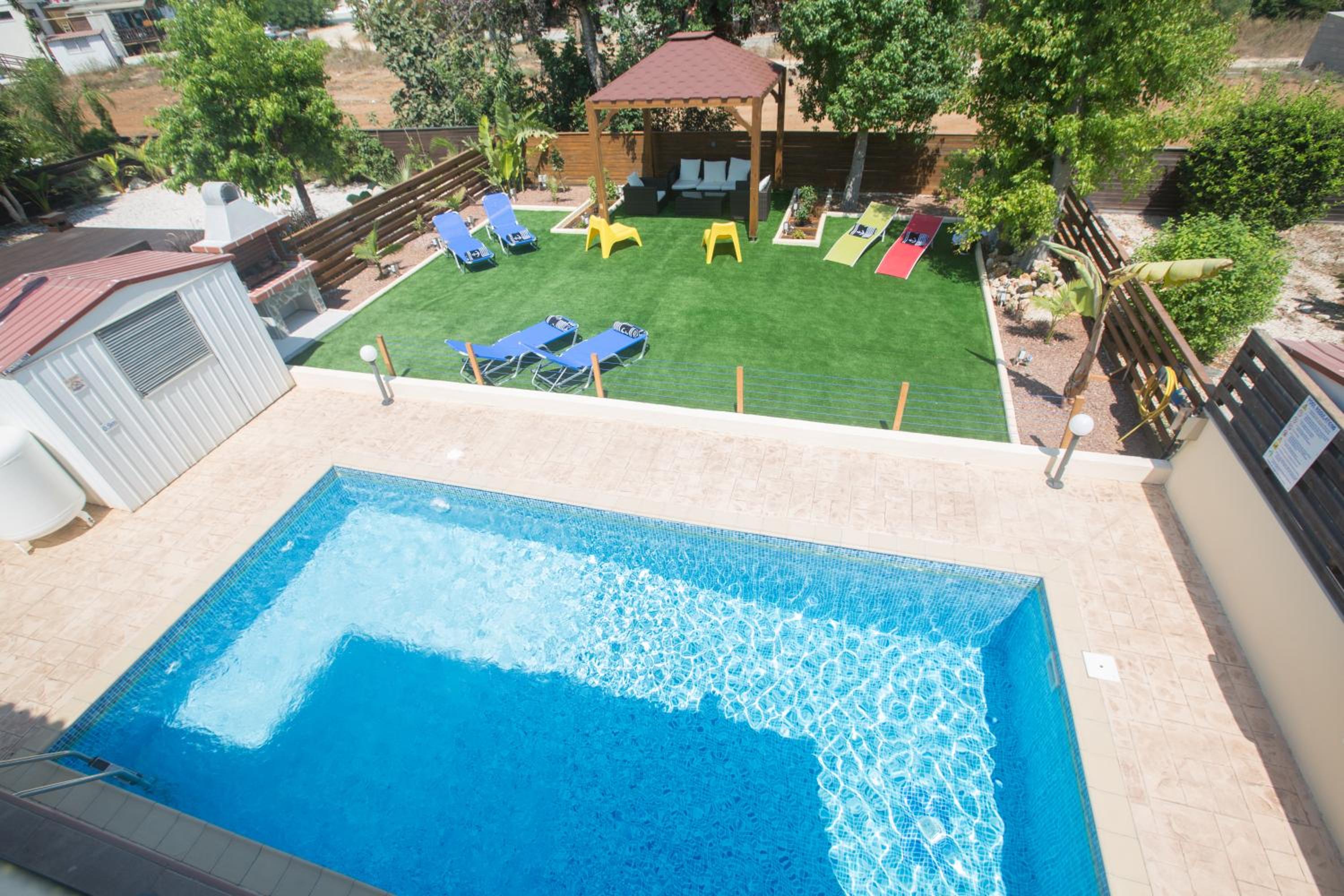 Three-Bedroom Villa photo 1