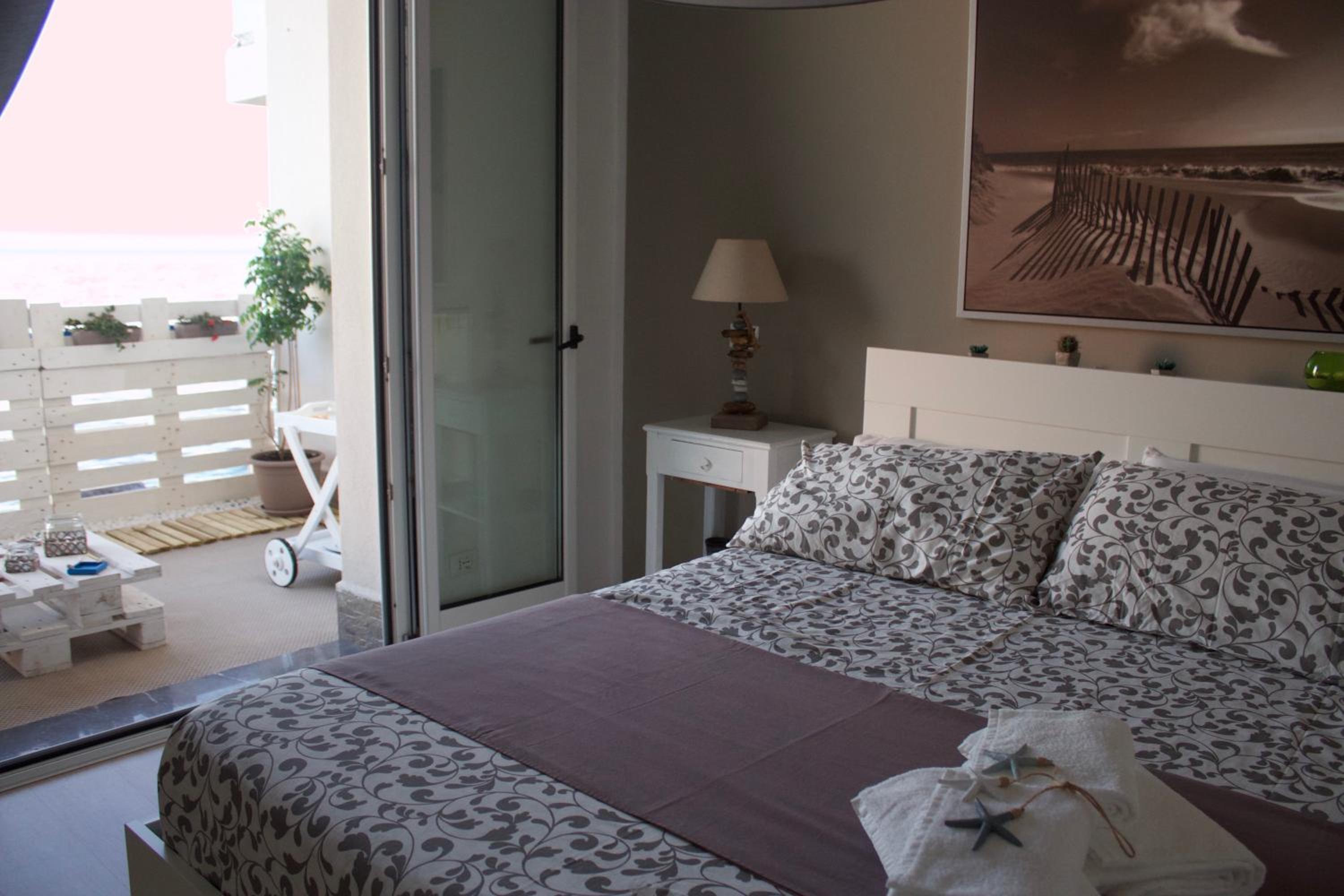 Double Room with Sea View - Photo 15