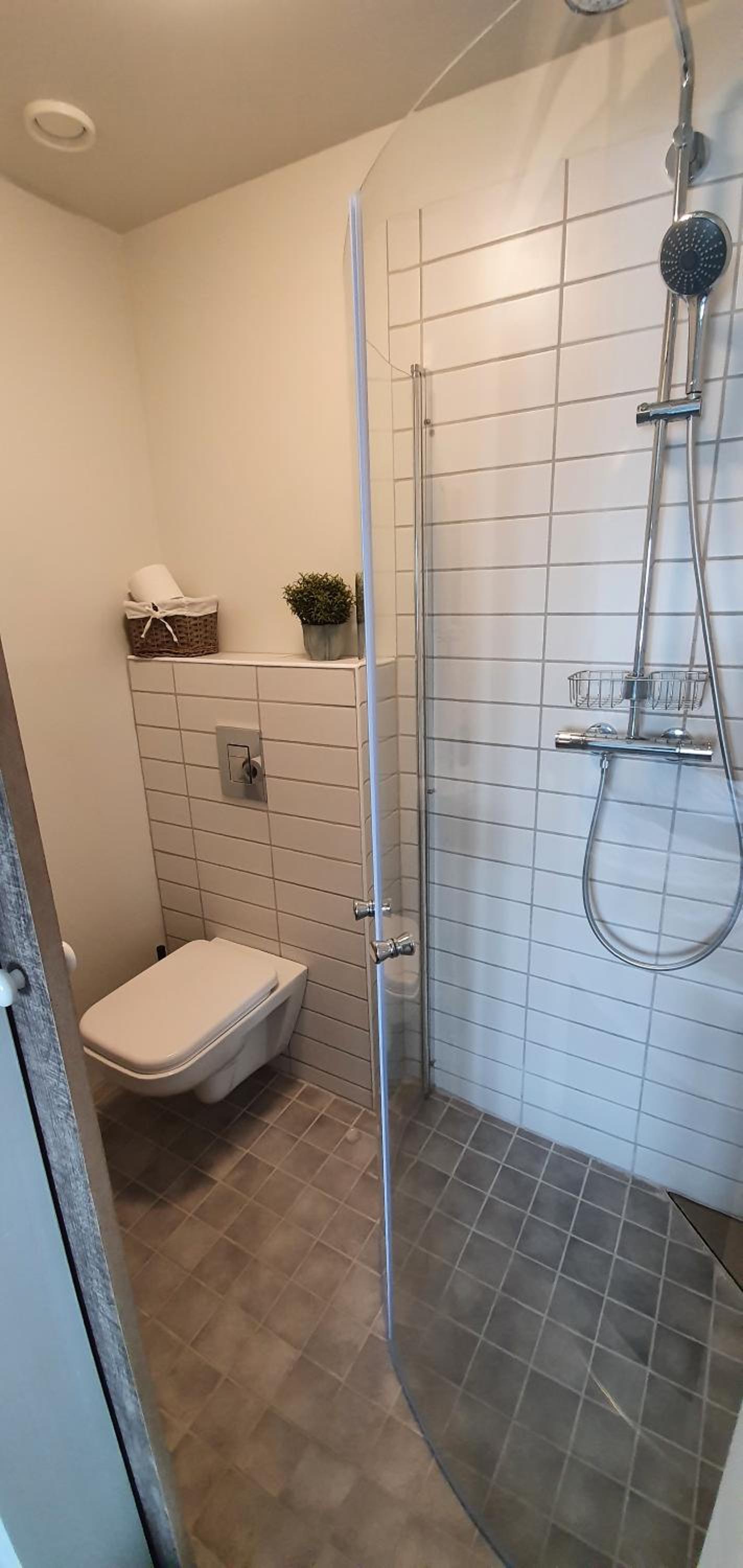 Double or Twin Room with Bathroom - Photo 3