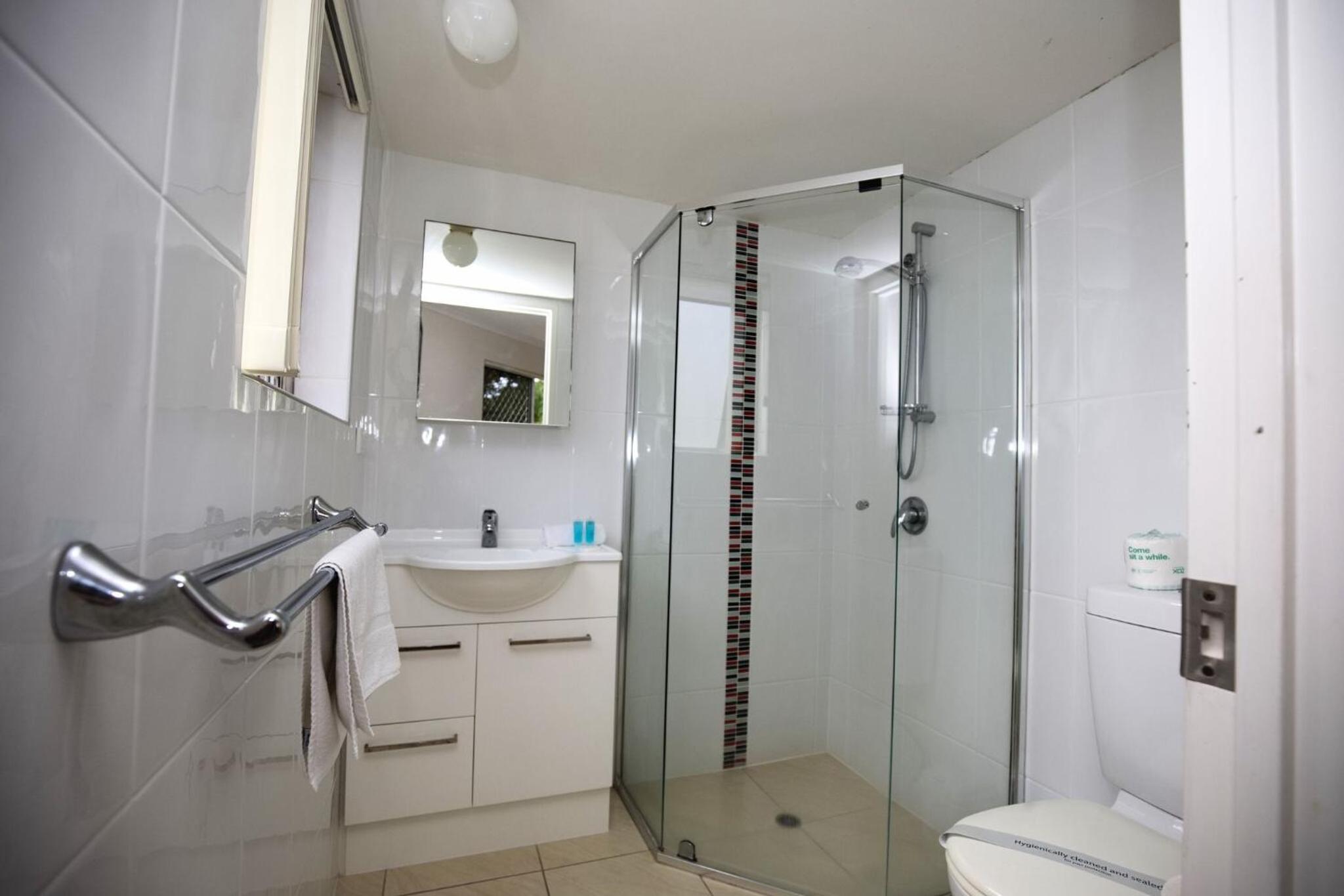Two-Bedroom Superior Apartment - Photo 8