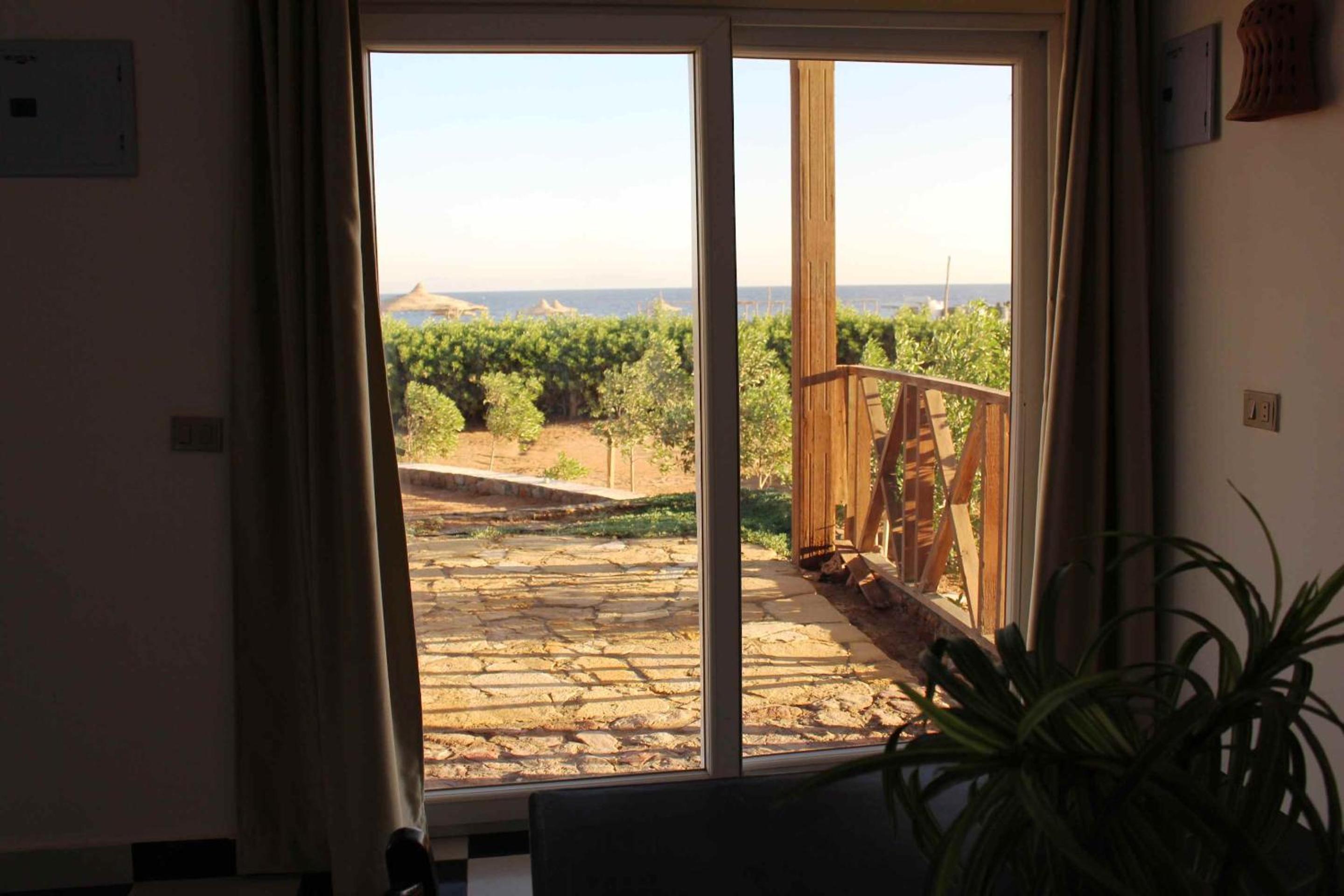 Apartment with Sea View - Photo 1