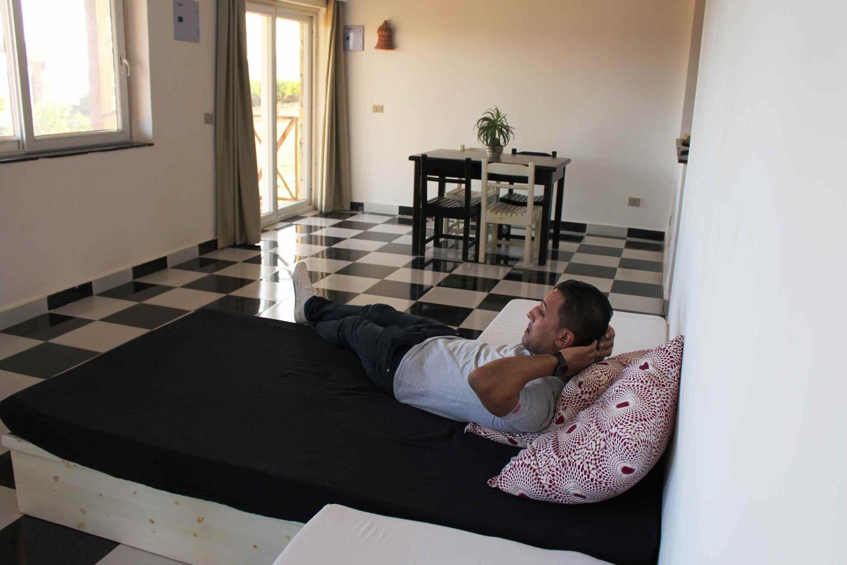Apartment with Sea View - Photo 5