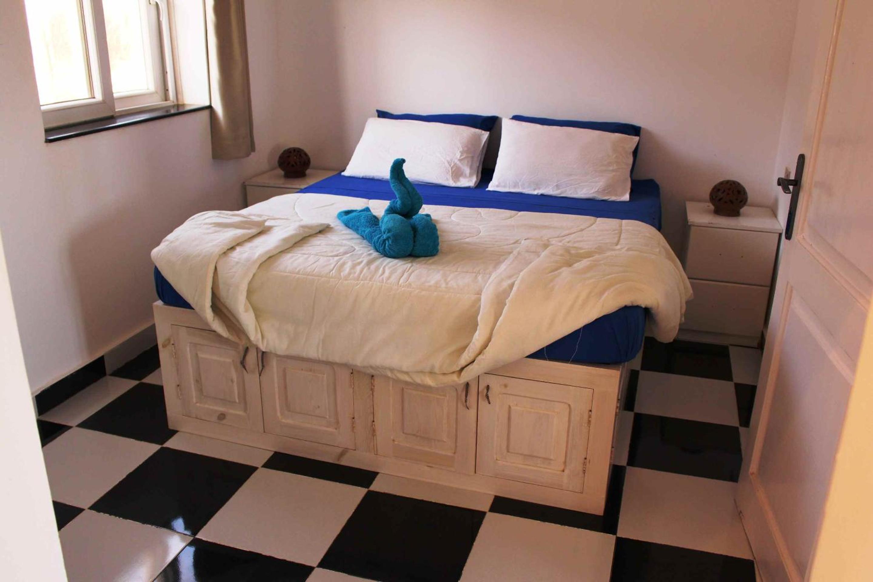 Apartment with Sea View - Photo 10