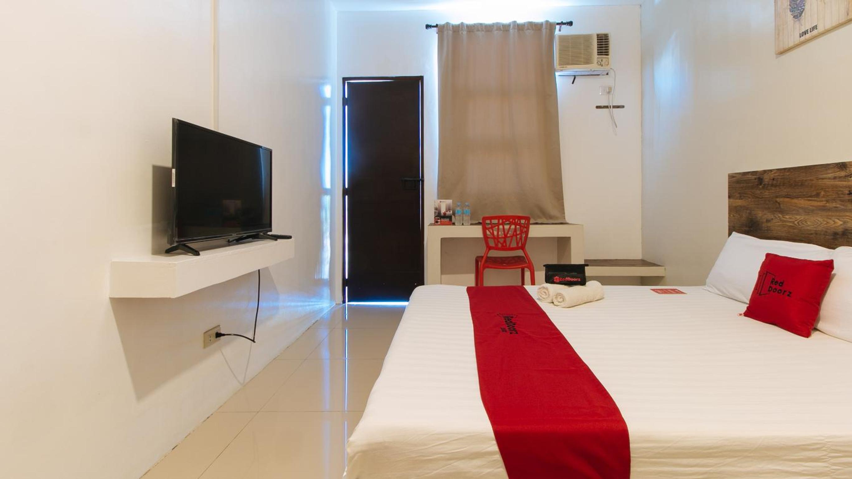 Standard Double Room - Photo 7