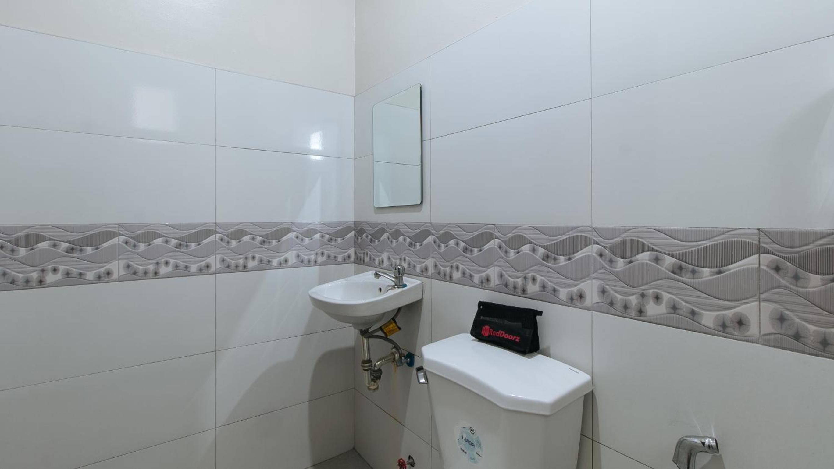 Standard Double Room - Photo 2
