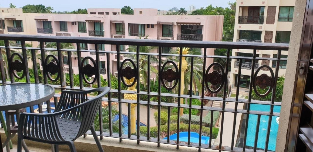 Studio with Pool View - Photo 9