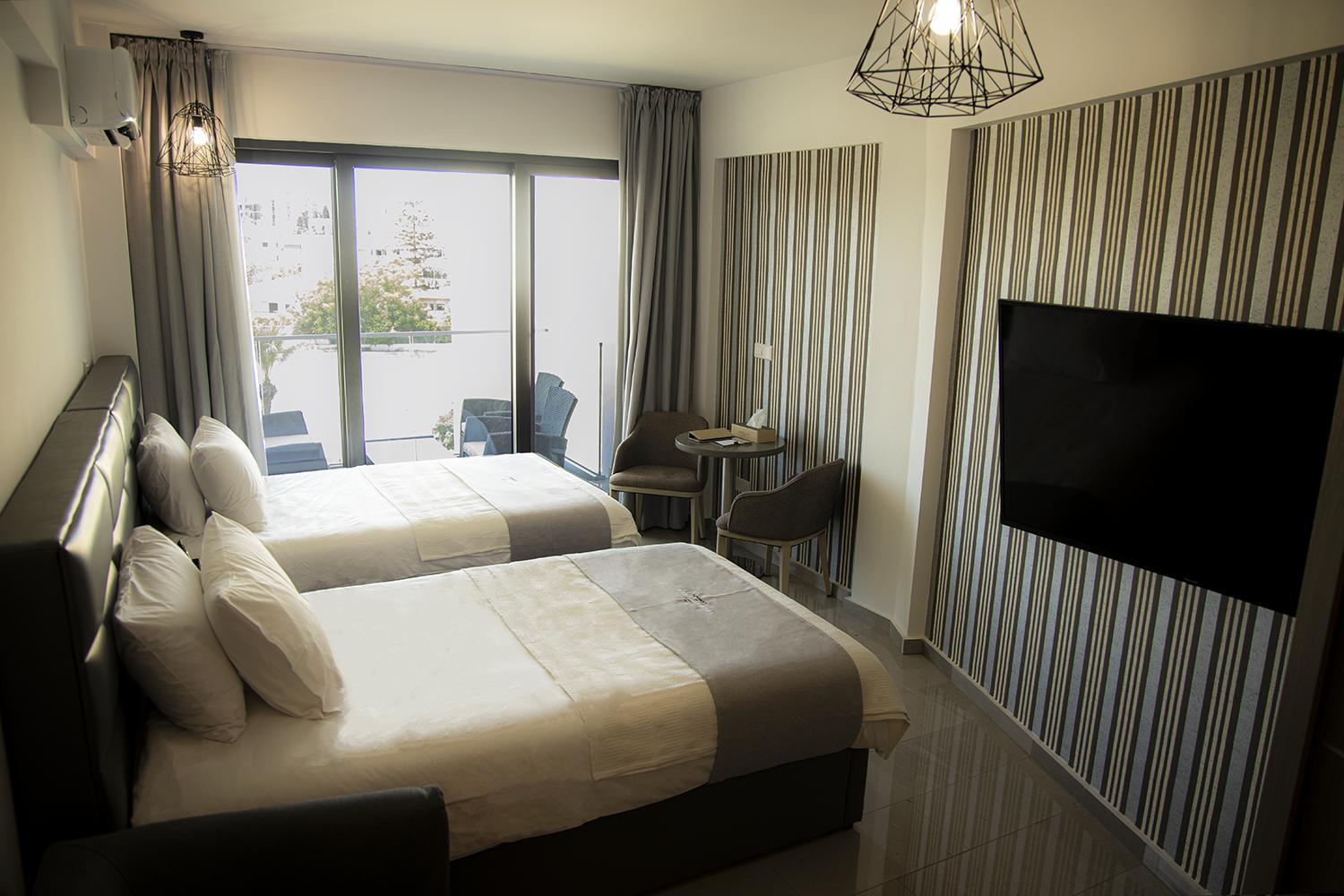 Superior Twin Room - Photo 4