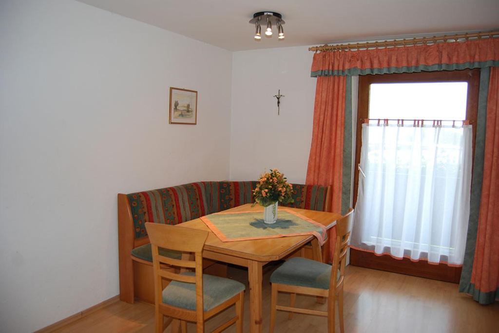 Two-Bedroom Apartment photo 3