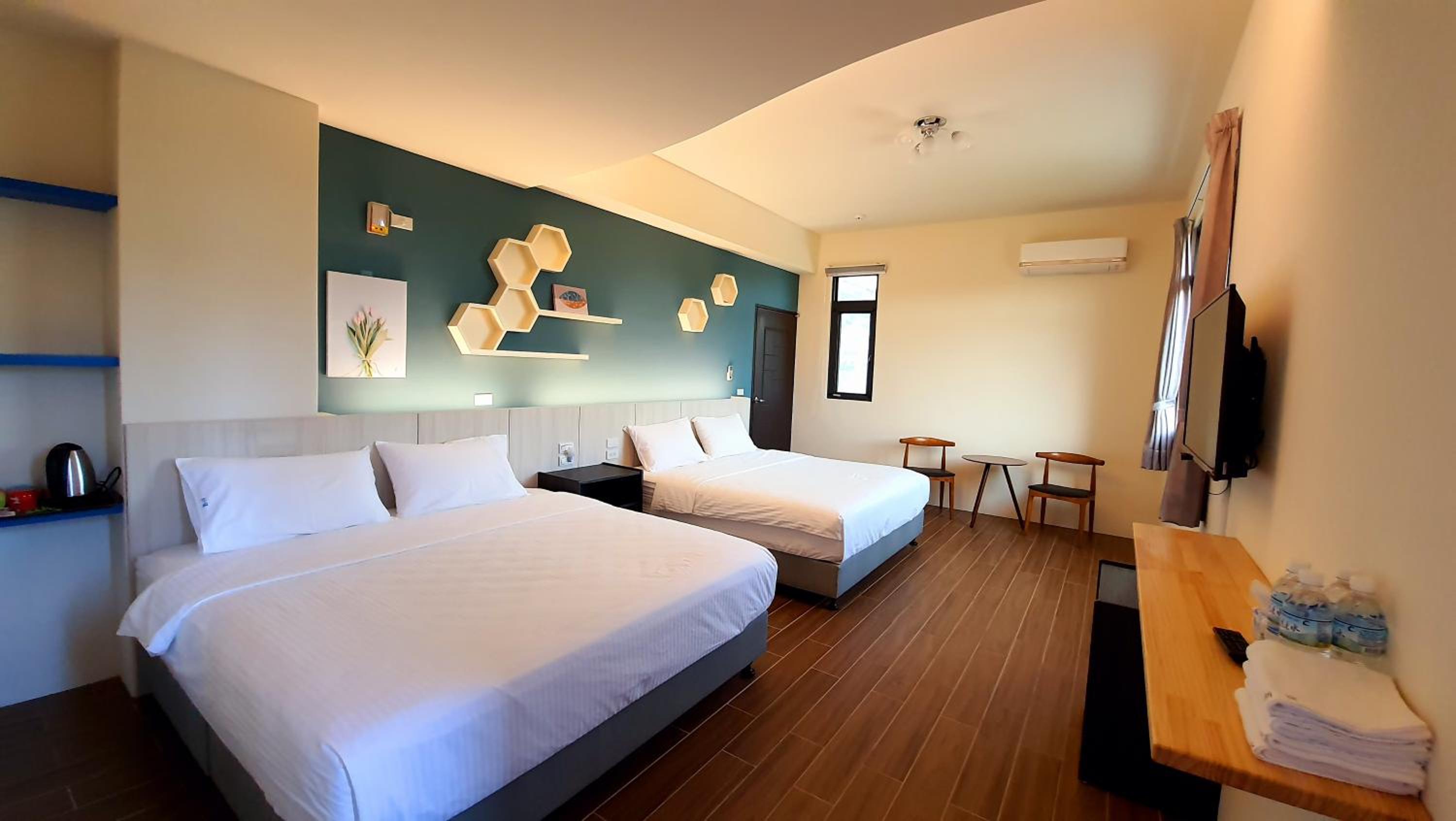 Superior Queen Room with Two Queen Beds photo 1
