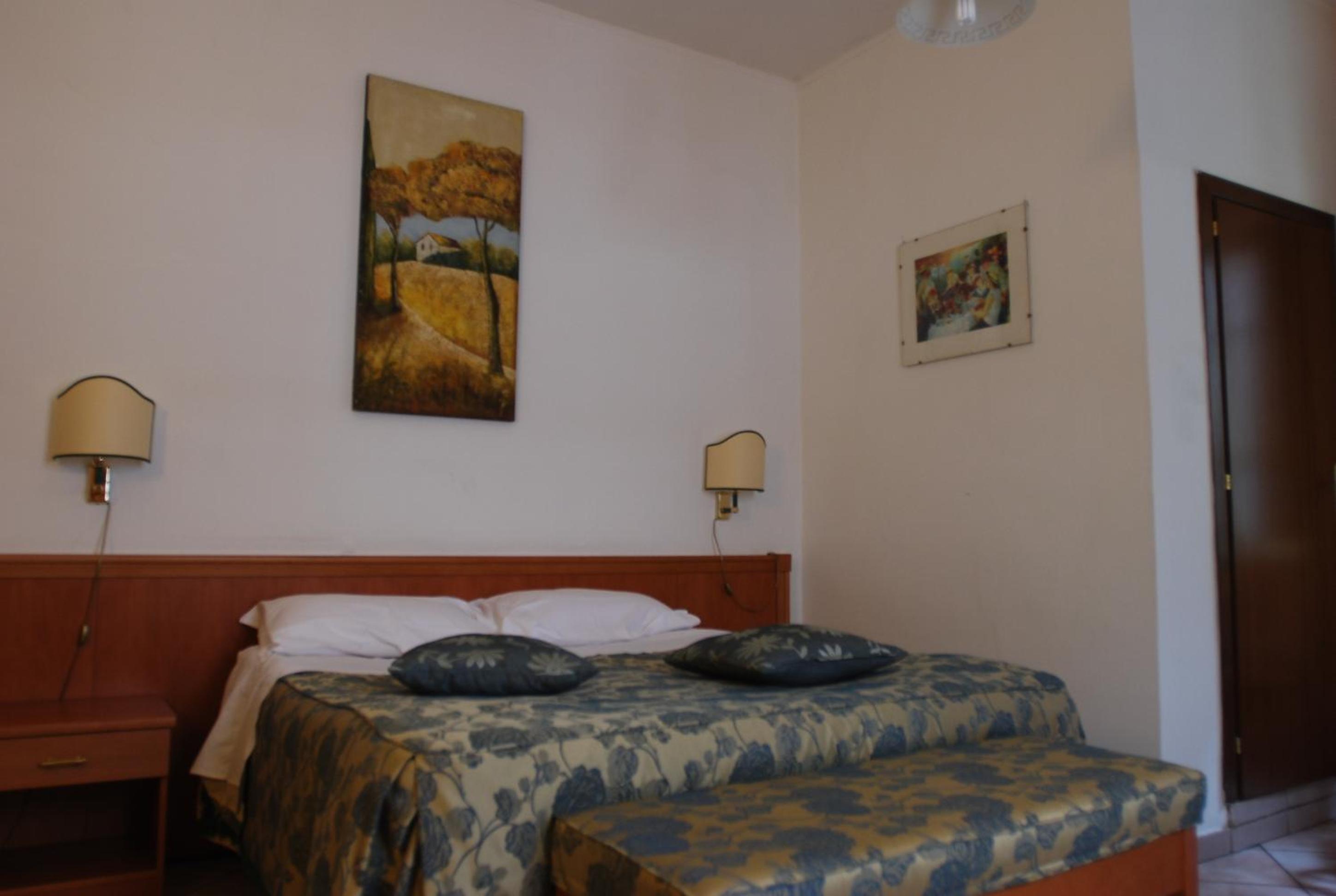 Double Room (Via Teobaldi, 2) - Photo 2