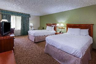 King Suite - Non Smoking/No Pets - Photo 9
