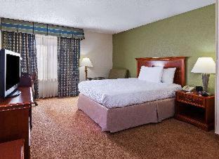 King Room - Accessible/Non Smoking - Photo 8