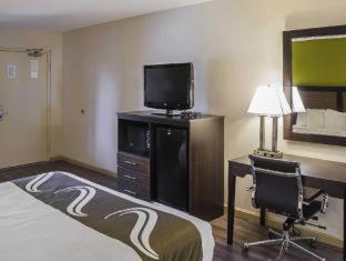 Queen Room - Non Smoking - Photo 5