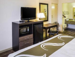 Queen Room - Non Smoking - Photo 3