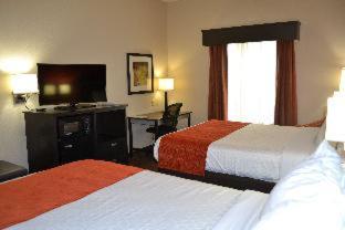 King Room with Mobility Access and Bathtub with Grab Bars, Non-Smoking - Photo 6
