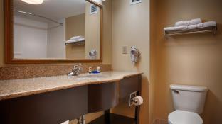 King Room with Mobility Access and Bathtub with Grab Bars, Non-Smoking - Photo 4