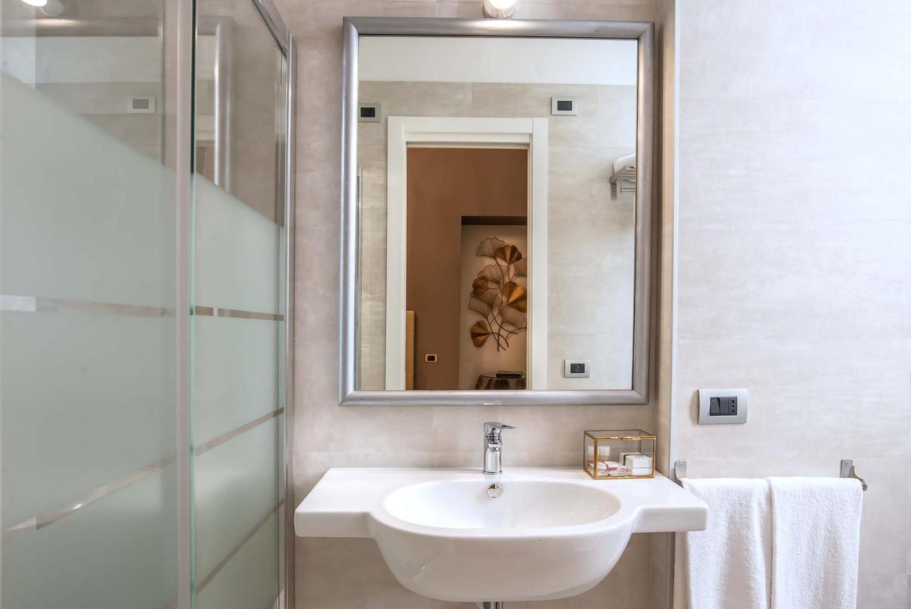 Double or Twin Room photo 3